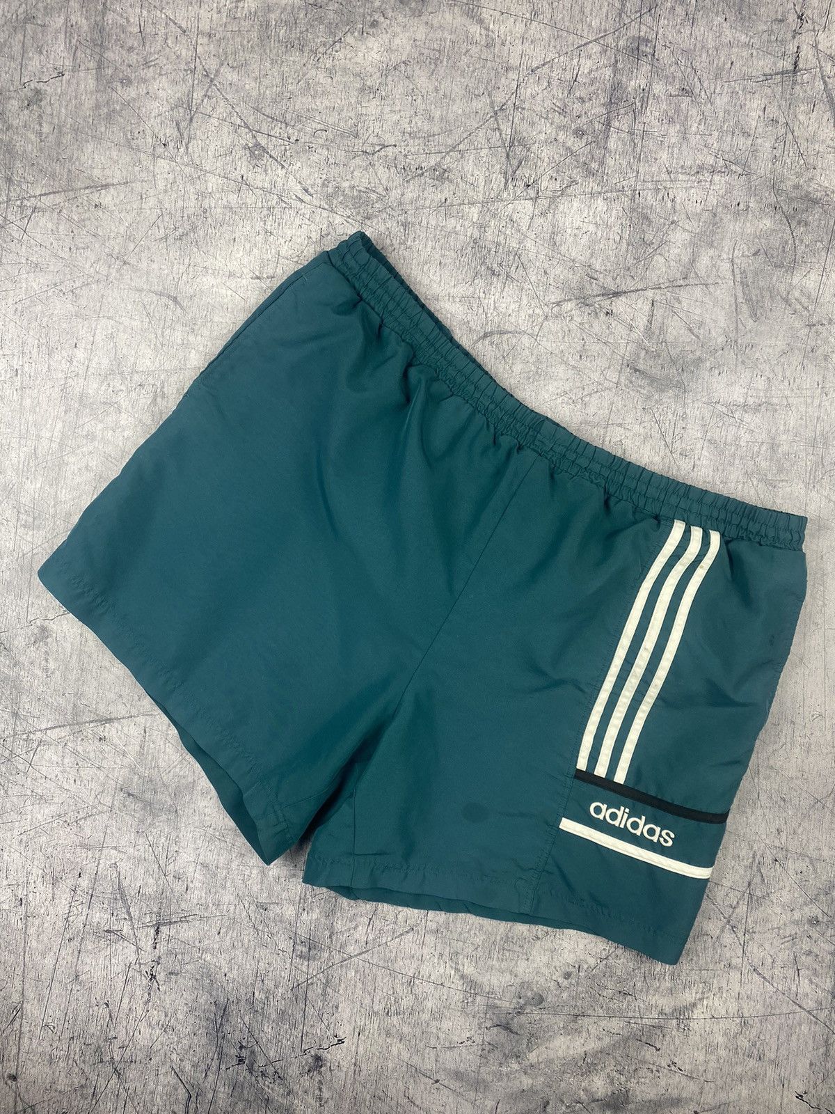 Adidas × Equipment × Vintage Vintage Adidas Equipment Shorts Size XL Size US 33 - 2 Thumbnail
