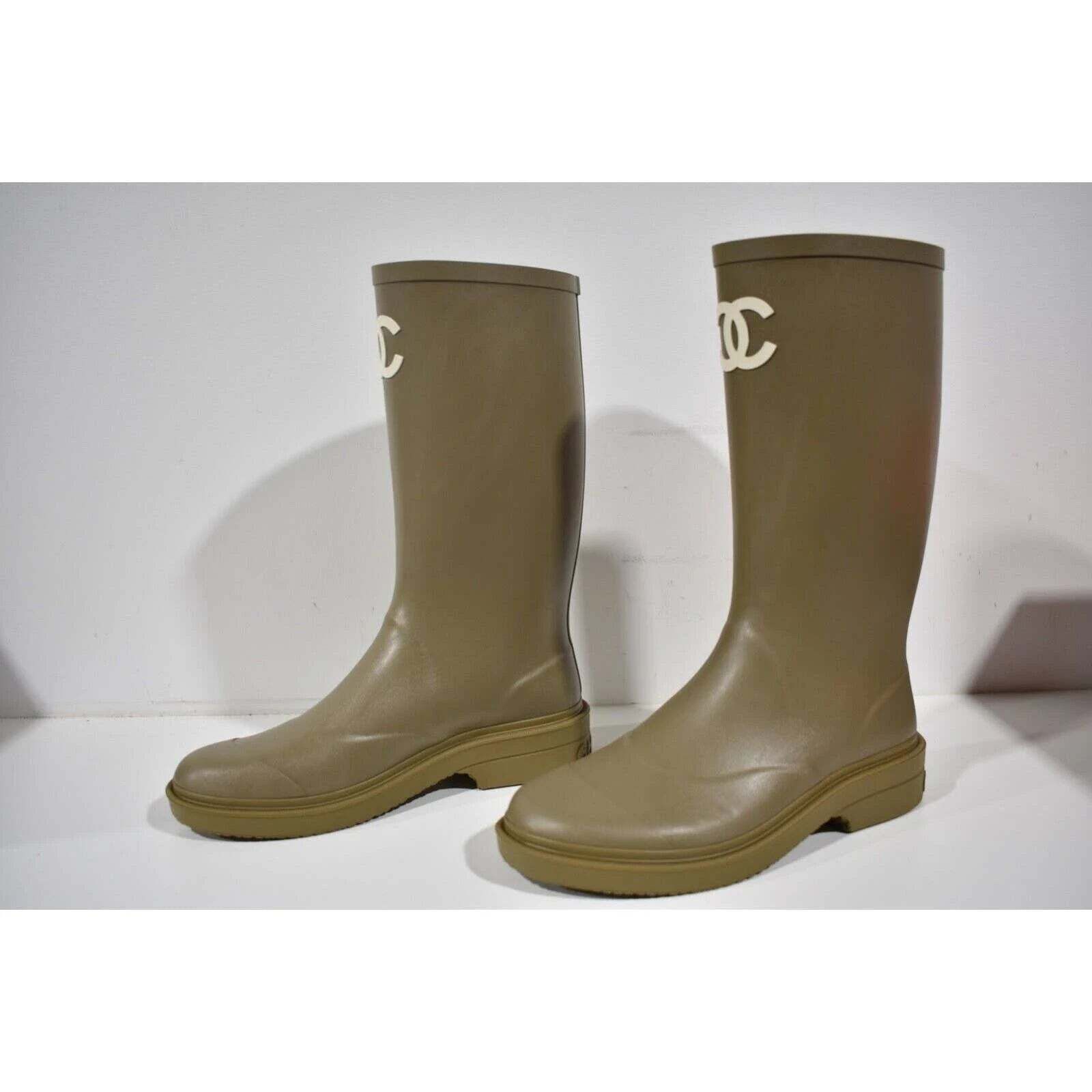 Chanel Chanel 22K Dark Beige White CC Logo High Rubber Rain Boot 40 Size US 10 / IT 40 - 9 Thumbnail