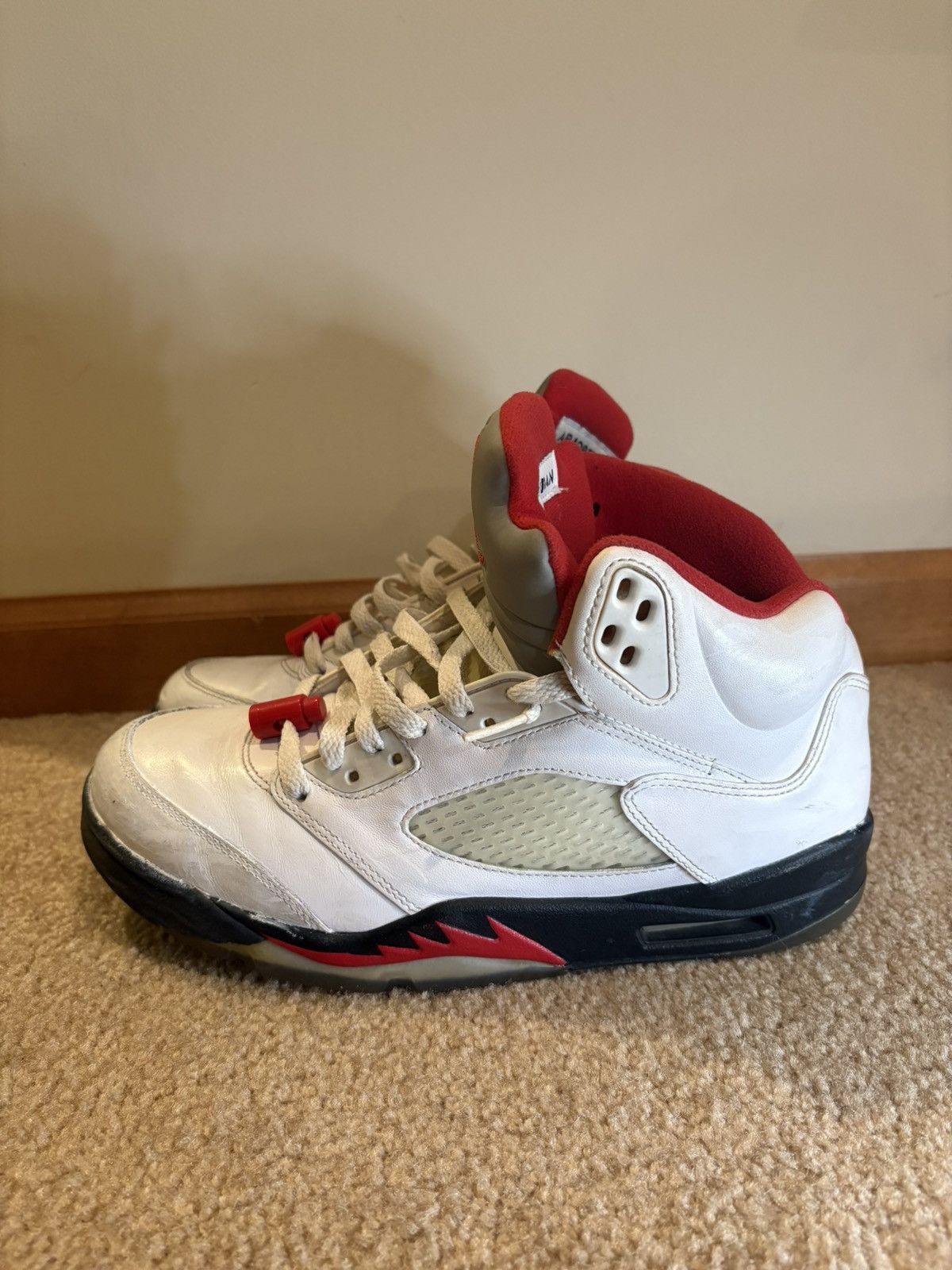 Jordan Brand Size 8.5 - Air Jordan 5 Retro 2013 Fire Red Size US 8.5 / EU 41-42 - 4 Thumbnail