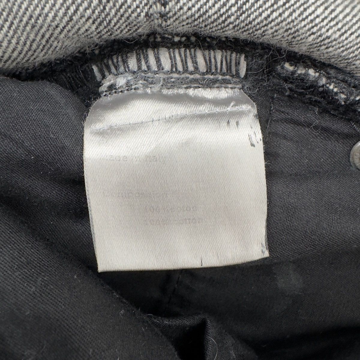 Dior × Hedi Slimane S/S2004 “Strip” Wax-Coated Distressed Denim Size US 30 / EU 46 - 13 Thumbnail