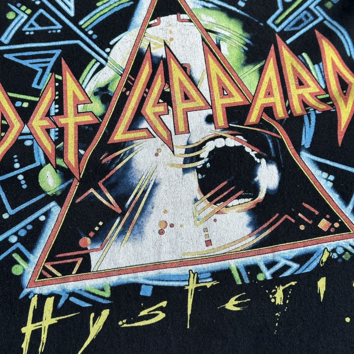 Band Tees Vintage y2k Def Leppard Hysteria Tour 2018 Band Tee Size US M / EU 48-50 / 2 - 3 Thumbnail