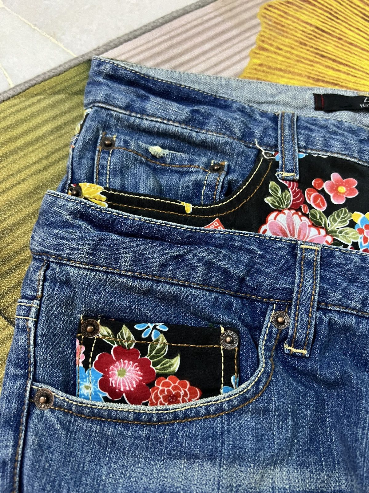 Japanese Brand DOMINATE HANDCRAFTED DOUBLE WAIST FLOWER JEANS RARE Size US 30 / EU 46 - 3 Thumbnail