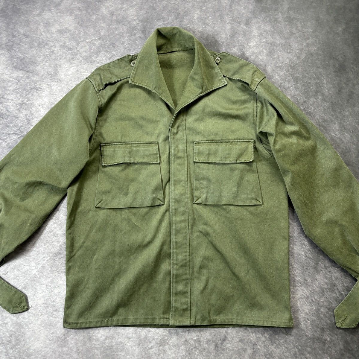 Vintage Vintage Military Overshirt 60s Army Green Short Korea Vietna Size US S / EU 44-46 / 1 - 9 Thumbnail