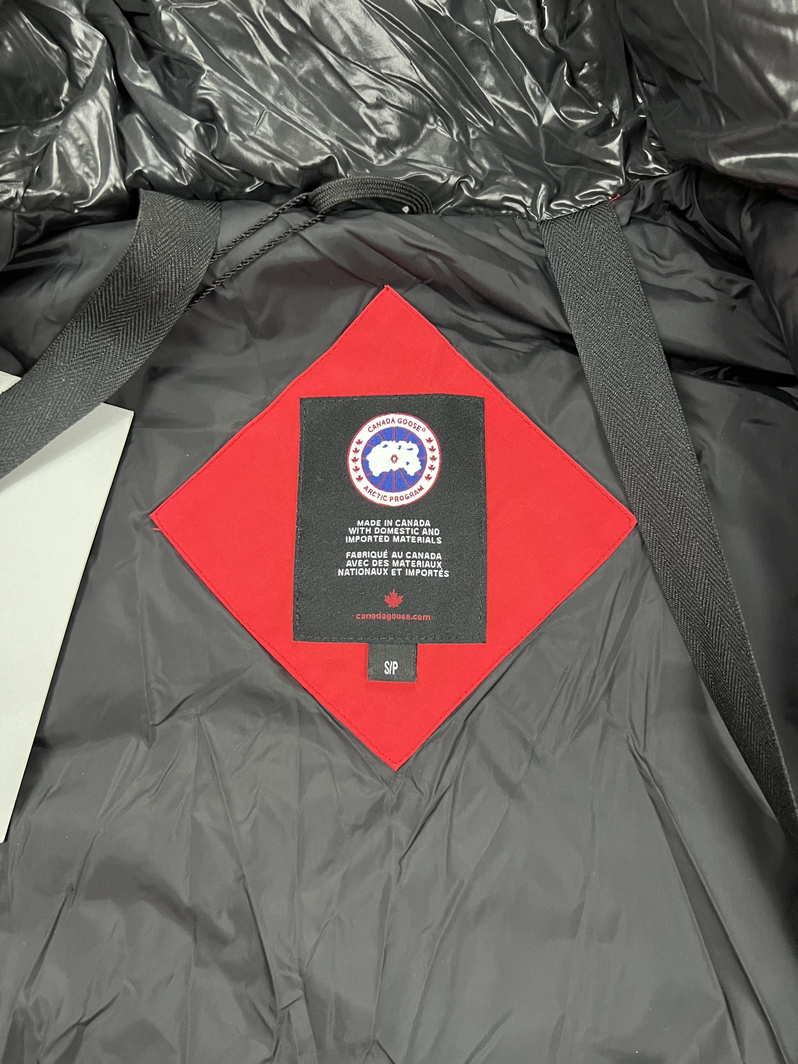 Canada Goose canada goose puffer parka size S-M NEW luxury Size US S / EU 44-46 / 1 - 9 Thumbnail