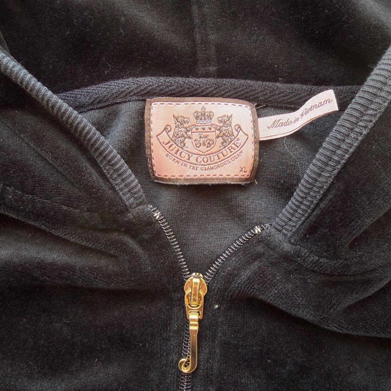 Juicy Couture Vintage y2k Juicy Couture Black Velour Zip Up Hoodie Size M / US 6-8 / IT 42-44 - 4 Thumbnail
