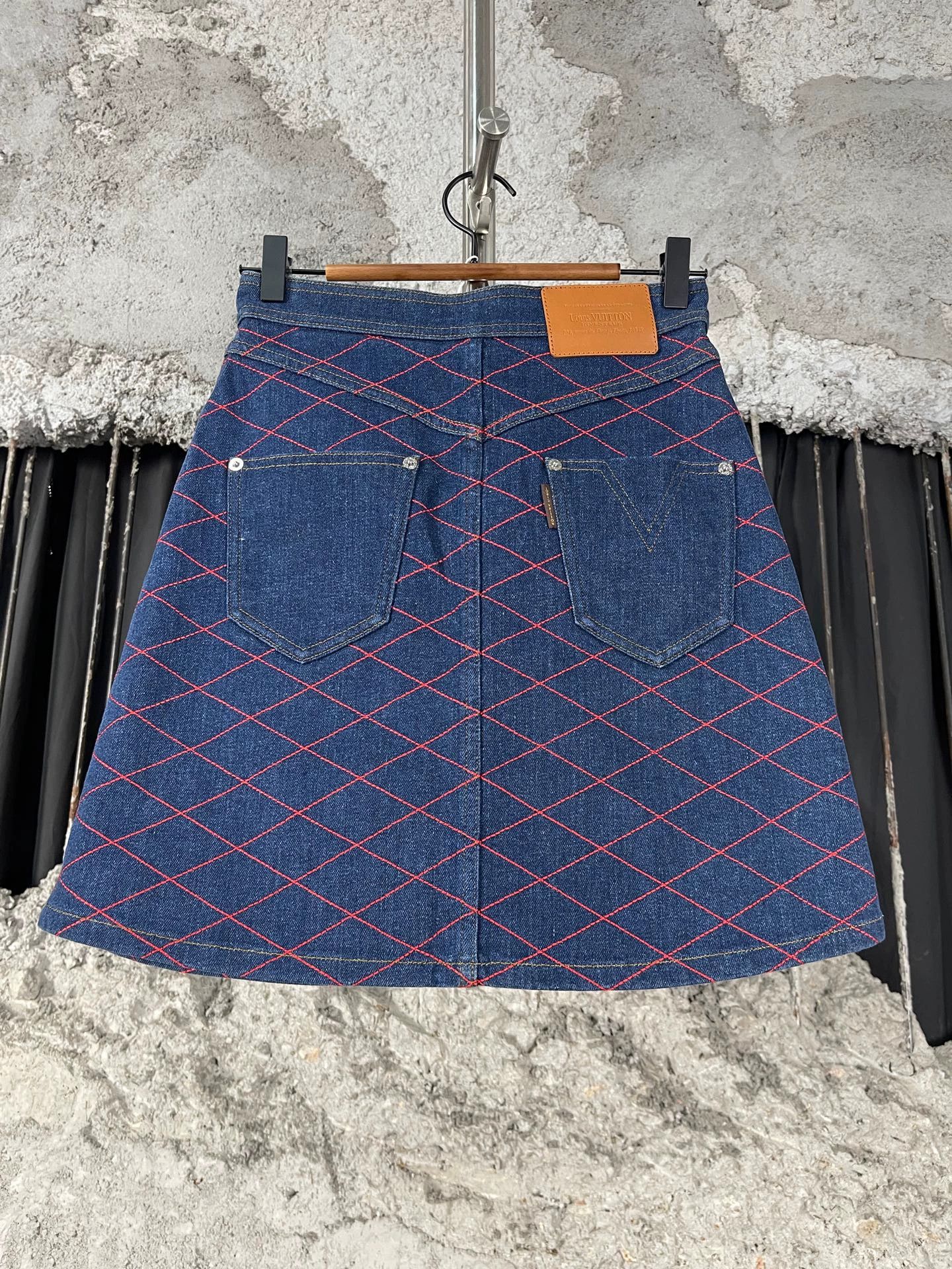 Louis Vuitton LV Denim Mini Skirt Women's 34 New Size 25" / US 0 / IT 36 - 2 Thumbnail