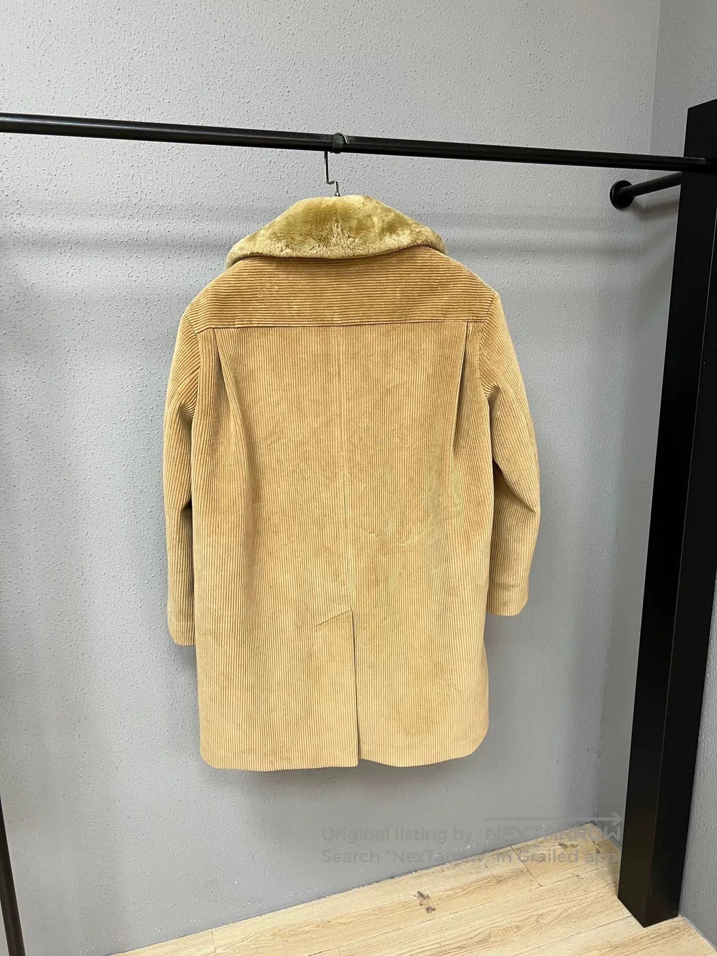 Miu Miu miu miu corduroy coat with fur collar. Size M / US 6-8 / IT 42-44 - 2 Thumbnail