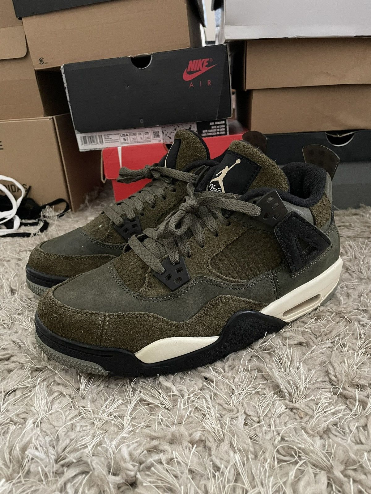 Jordan Brand Jordan 4 olive Size US 7 / EU 40 - 1 Thumbnail