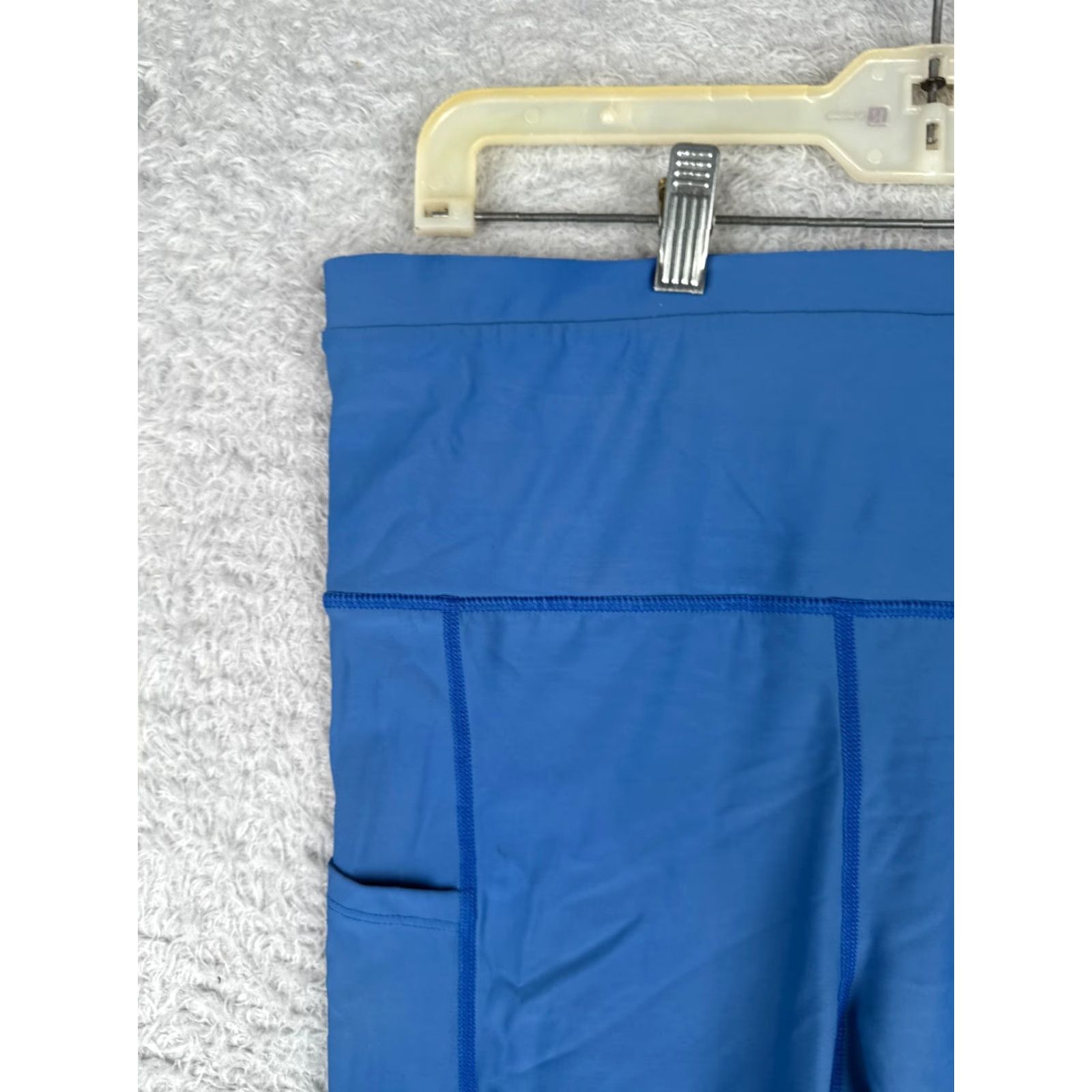 Lululemon Lululemon Shorts Women M Blue Polyester Spandex Pockets 9" Inseam Yoga Gym Activewear Compression Size 32" / US 10 / IT 46 - 4 Thumbnail