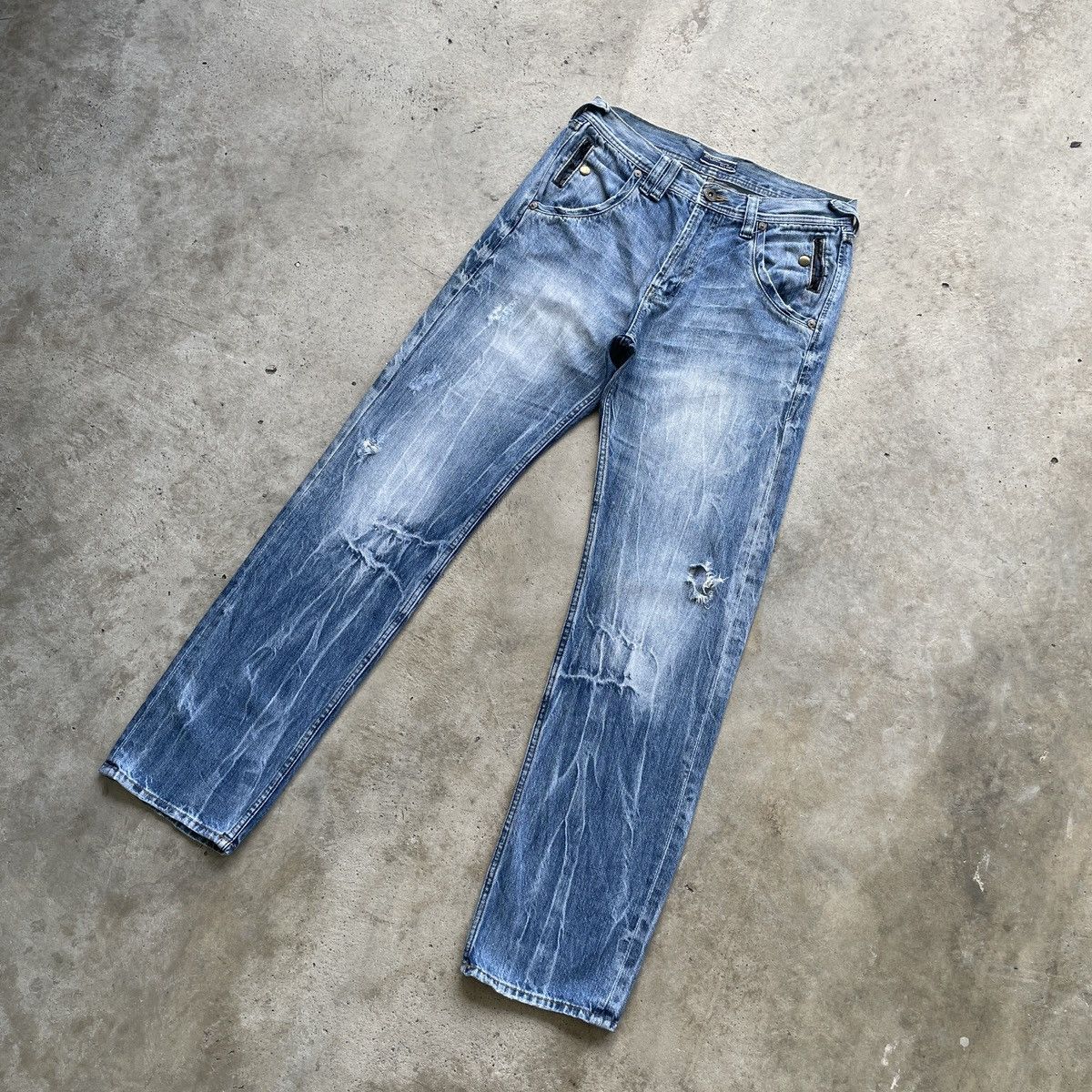 Japanese Brand W31 Vintage Japanese Distressed Faded Jeans Rare Denim Pants Size US 31 - 2 Thumbnail