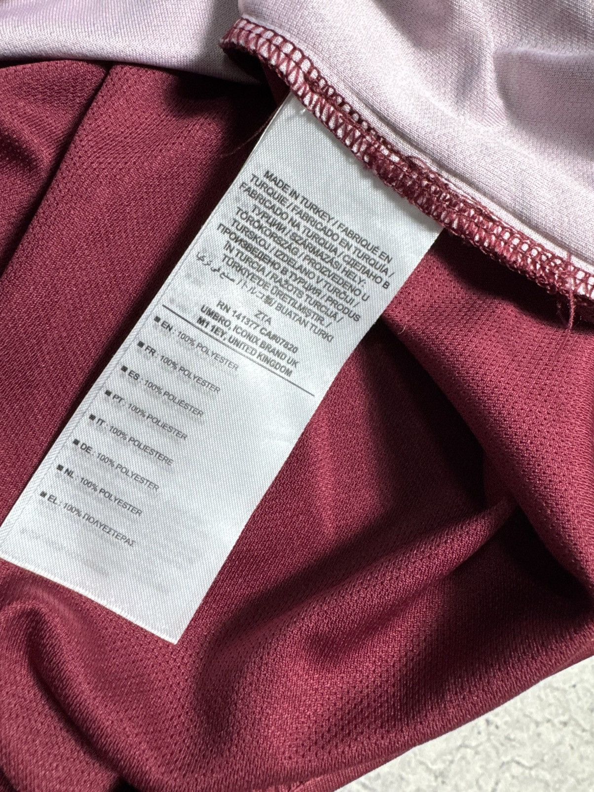 Umbro Umbro FC West Ham United 2023/2024 Vintage Soccer Jersey Size US M / EU 48-50 / 2 - 7 Thumbnail