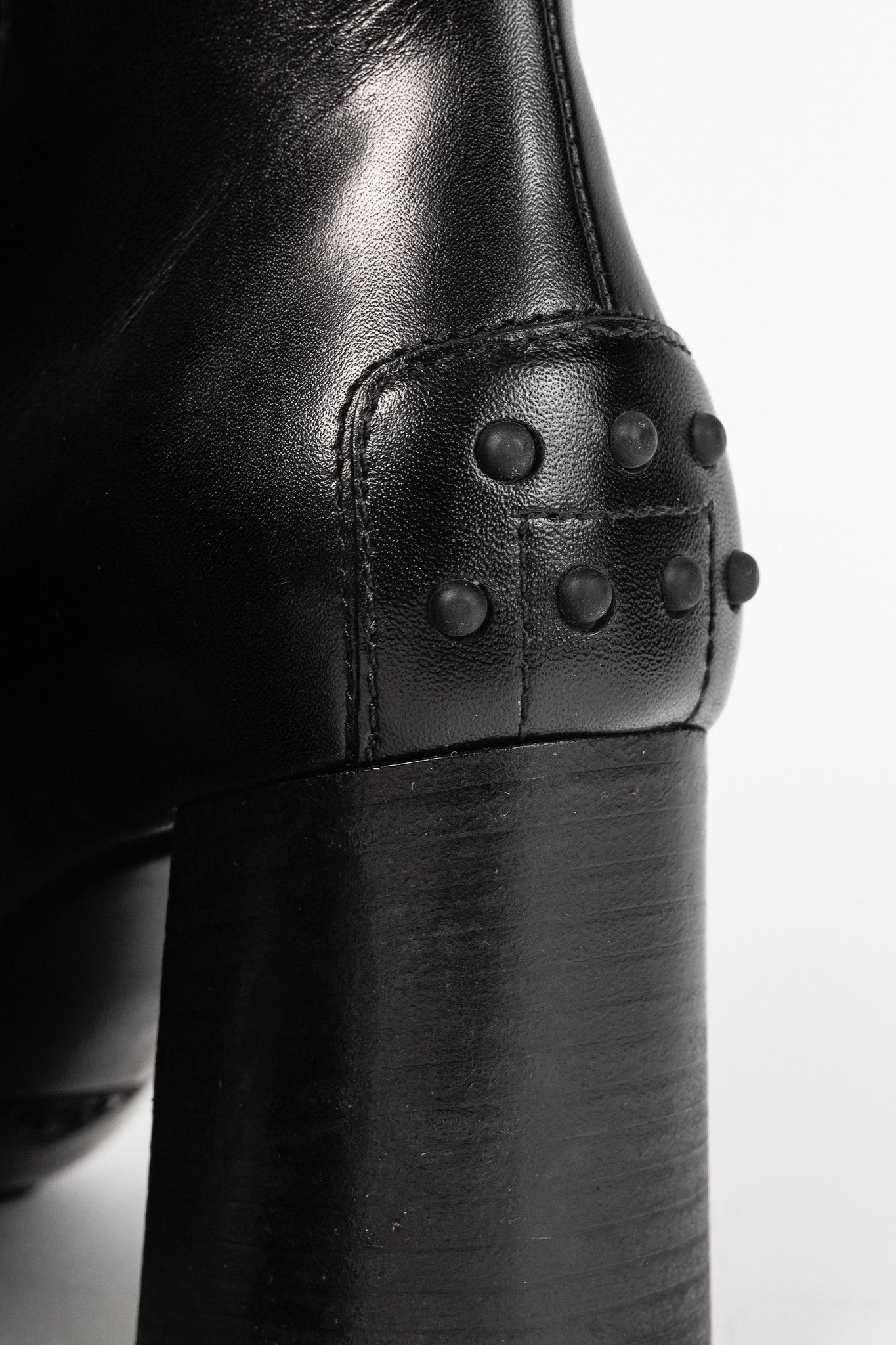 Tod's Tod's Black Leather Square-Toe Ankle Boots Size US 8.5 / IT 38.5 - 8 Thumbnail