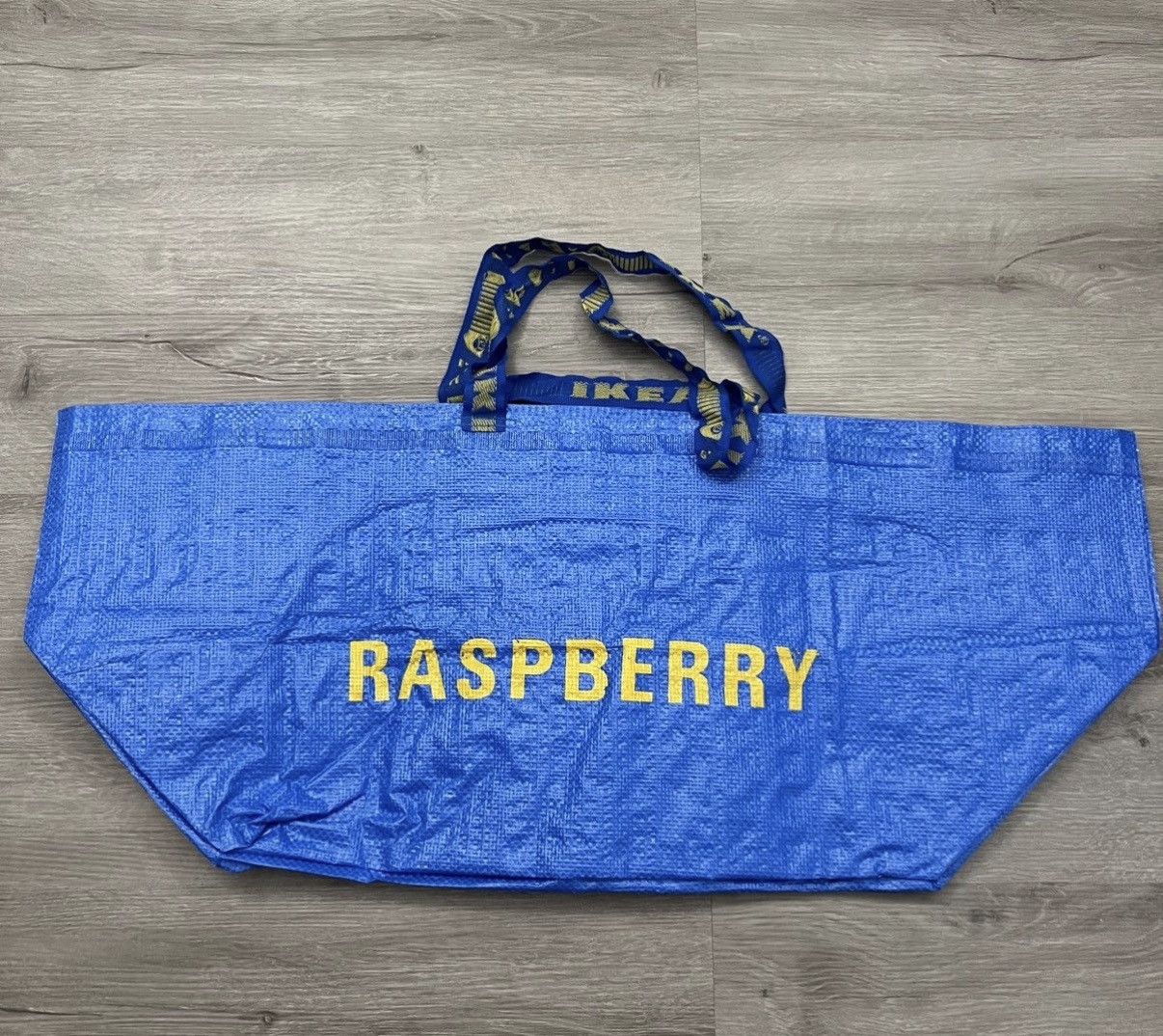 Gv gallery Raspberry hills IKEA shopping bag