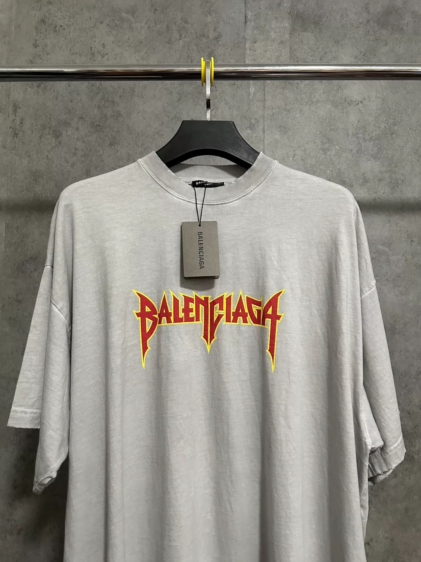 Balenciaga Balenciaga Distressed Splatter Short Sleeve T-Shirt Size US XL / EU 56 / 4 - 2 Thumbnail