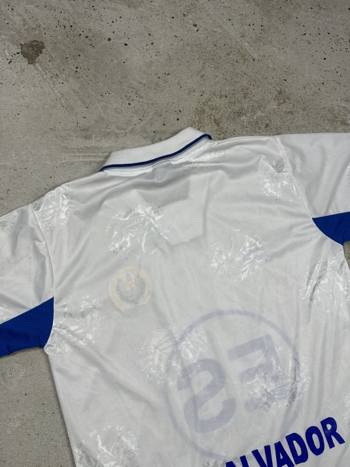 Vintage Vintage 2000s Atletica x El Salvador White Jersey Home/Away Size US M / EU 48-50 / 2 - 16 Thumbnail