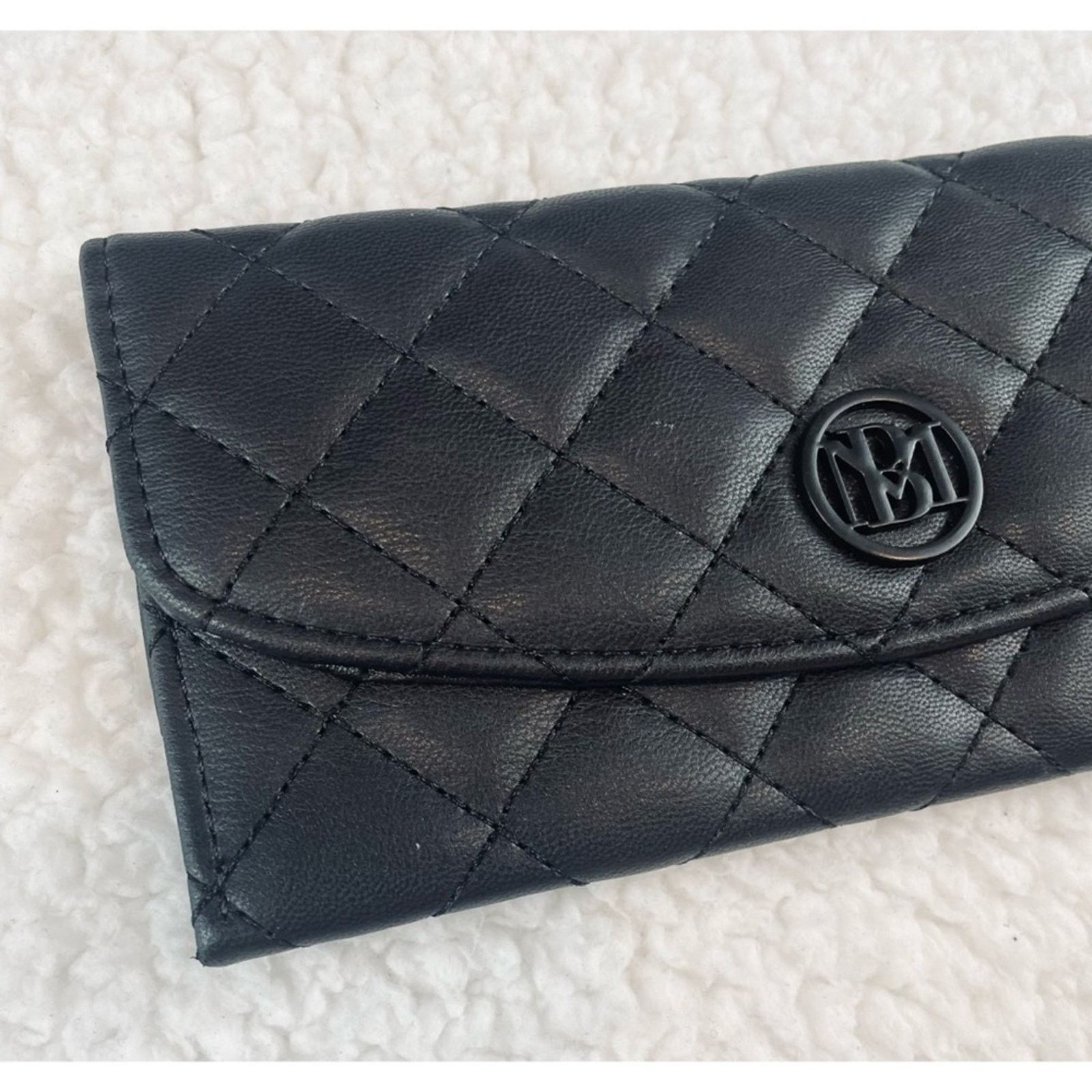 Badgley Mischka BADGLEY MISCHKA • Black Diamond Quilted Vegan Leather Wallet Size ONE SIZE - 8 Thumbnail
