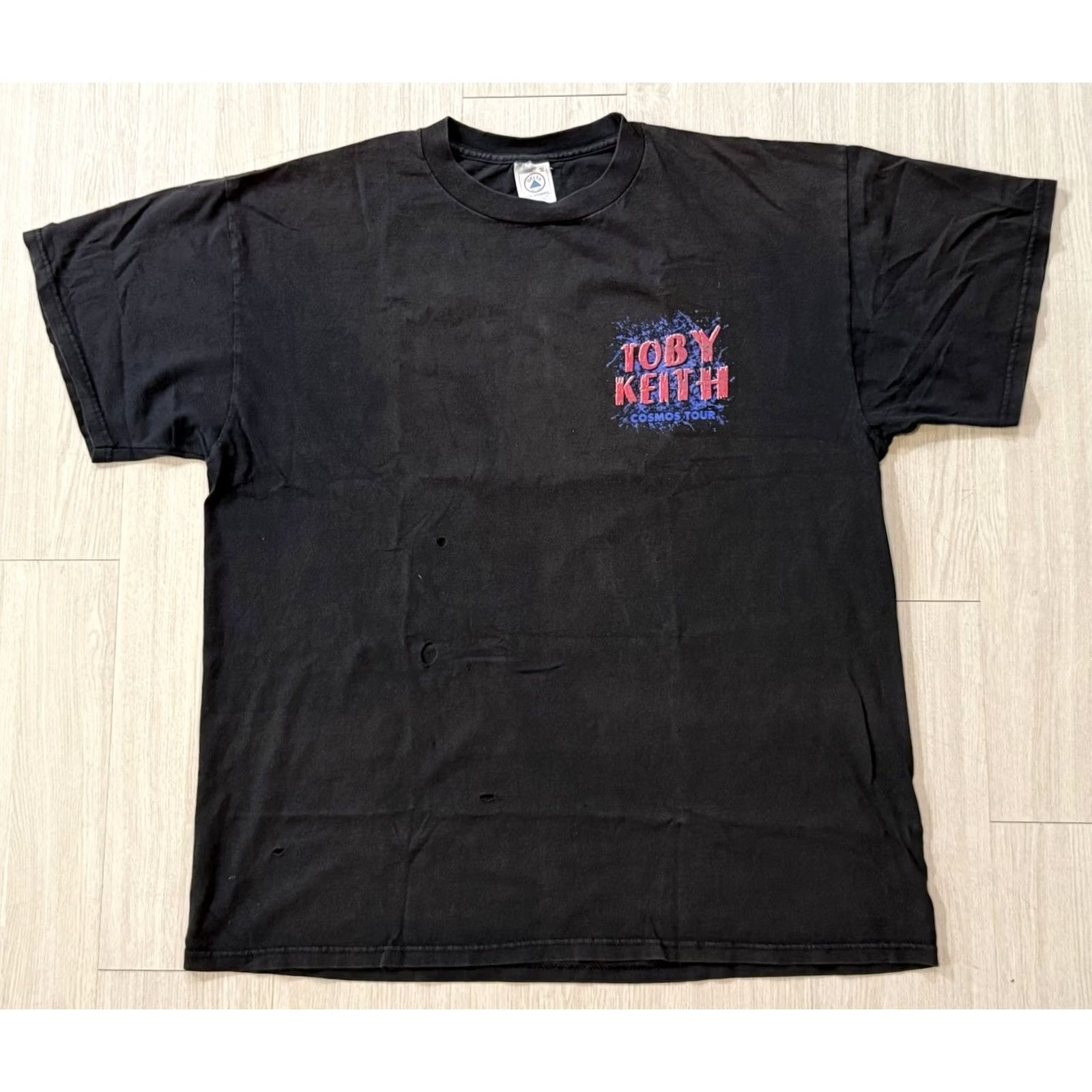 Delta VINTAGE Toby Keith Cosmos Tour Getcha Some Local Crew Shirt XL Mens 90s Country T-Shirt Black Size US XL / EU 56 / 4 - 2 Thumbnail