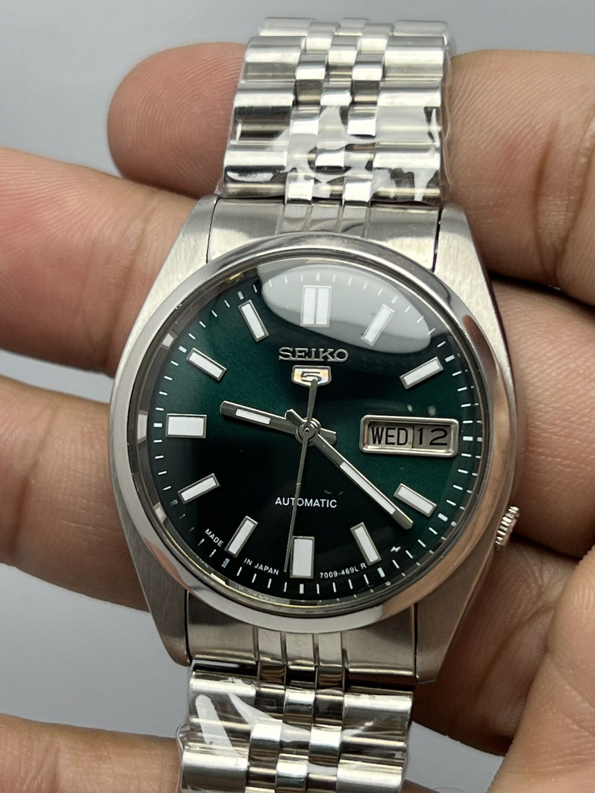 Seiko Seiko 5 Automatic Baton Dial Wrist Watch Day/Date Japan Size 36 - 7 Thumbnail