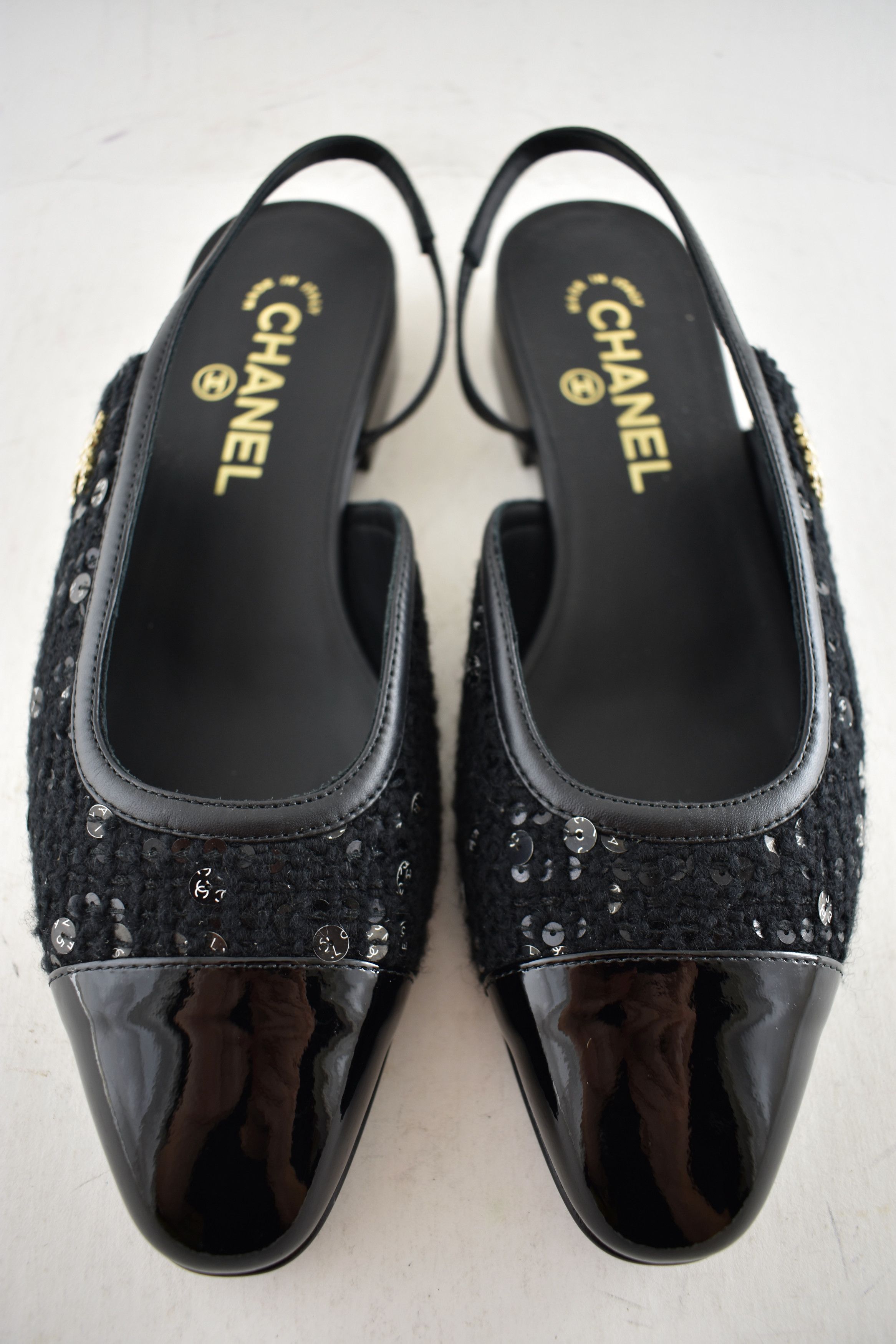 Chanel Chanel 24K Black Tweed CC Logo Slingback Ballet Flat 37 Size US 7 / IT 37 - 14 Thumbnail
