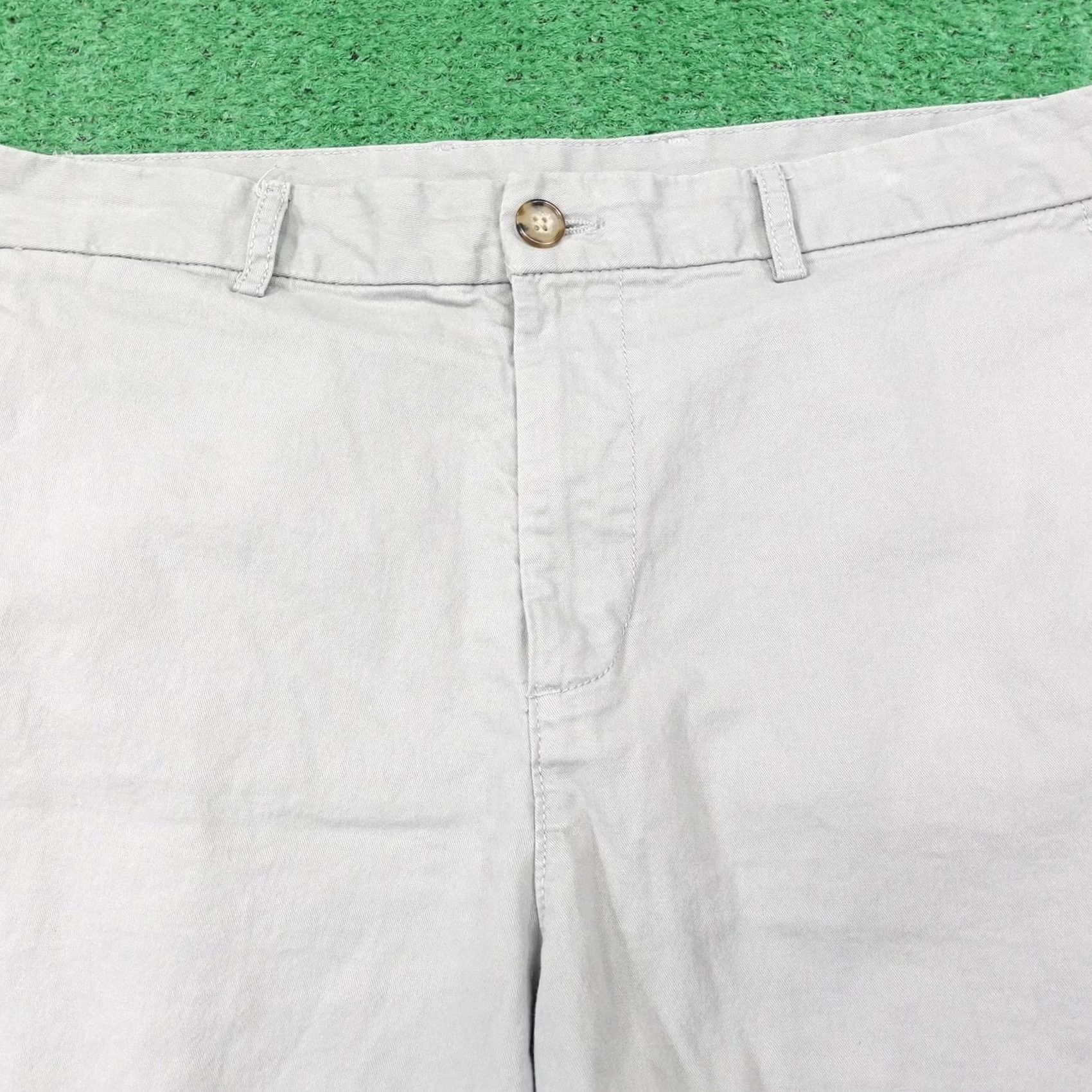 Old Navy Old Navy Mens Chino Shorts 36 Gray Slim Flex Stretch 8 Inseam Casual Size US 36 / EU 52 - 2 Thumbnail