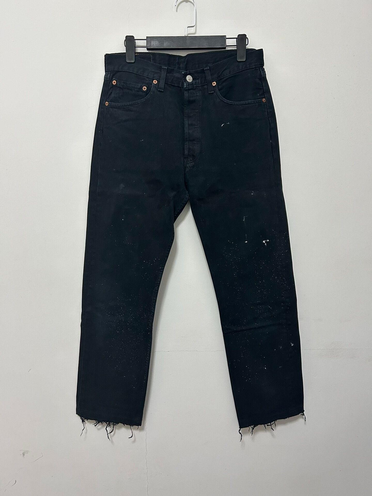 Levi's Vintage Clothing Levi's Vintage 501 Black Splatter Jeans Size US 32 / EU 48 - 1 Thumbnail