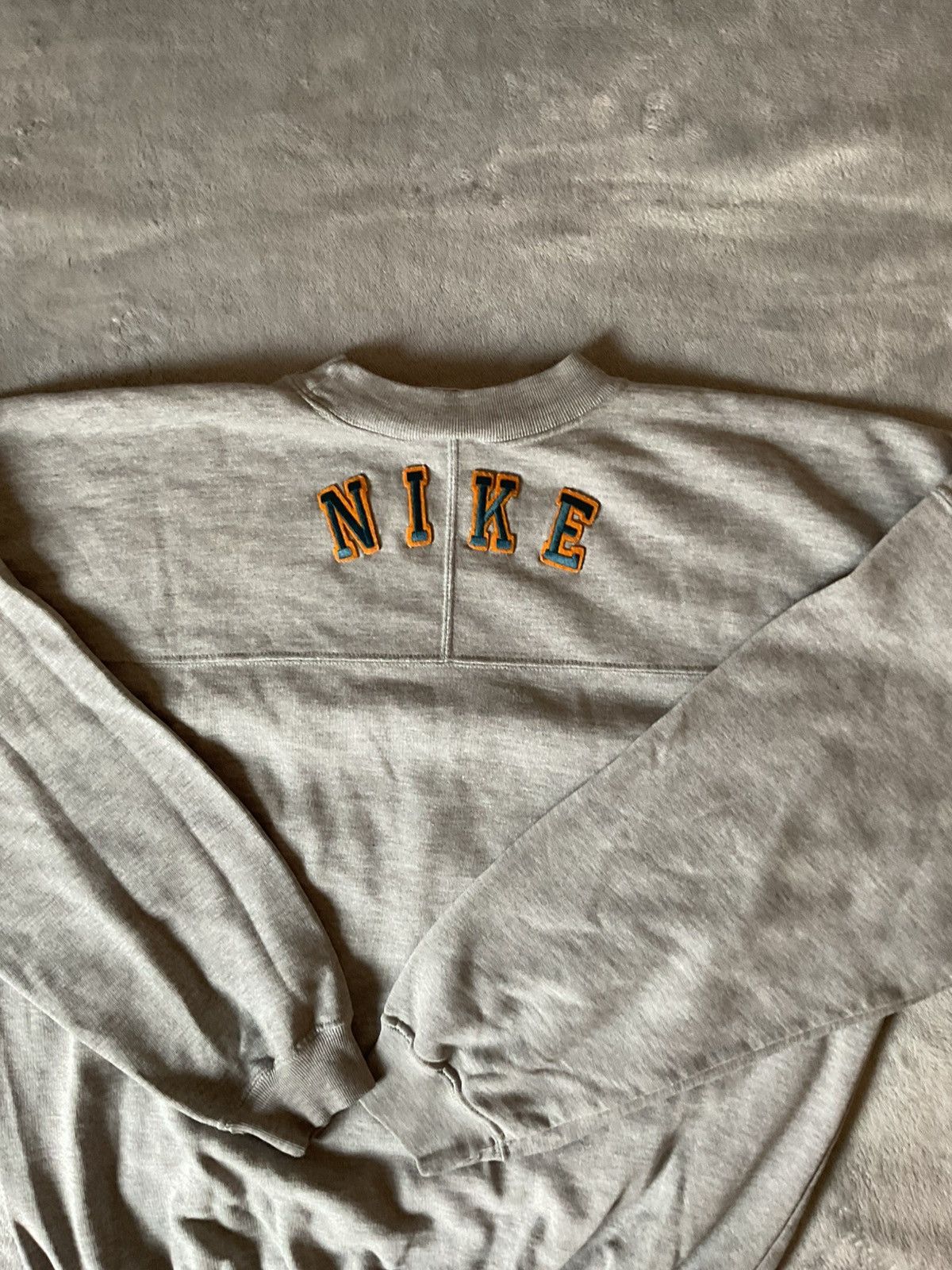 Nike × Vintage Grey vintage 90’s style Nike graphic logo sweatshirt size S Size US S / EU 44-46 / 1 - 10 Thumbnail