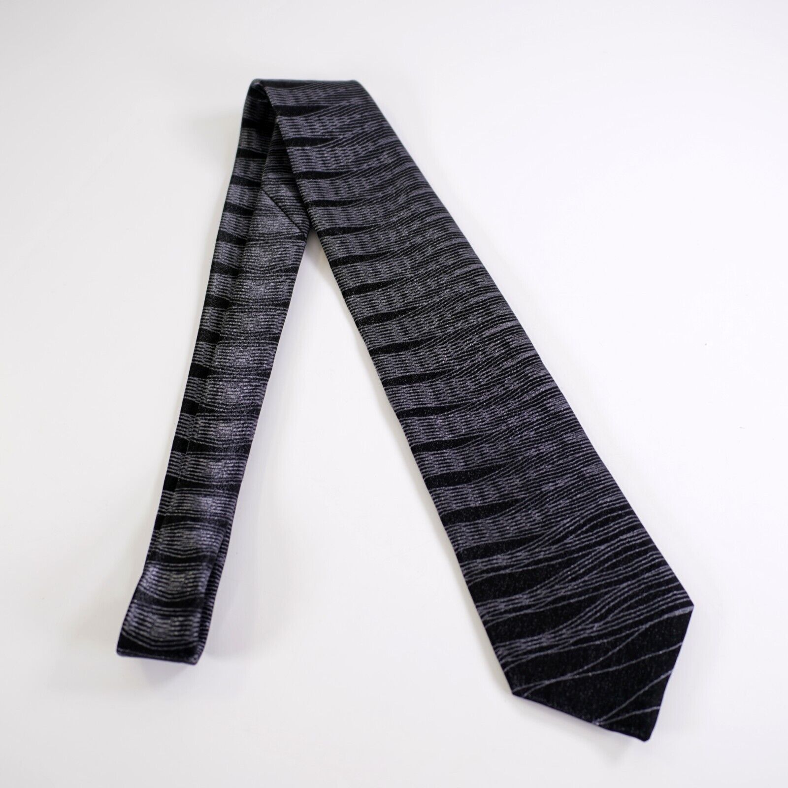 Elliott Peter Elliott Abstract Black Silver Print Silk Tie Size ONE SIZE - 7 Thumbnail