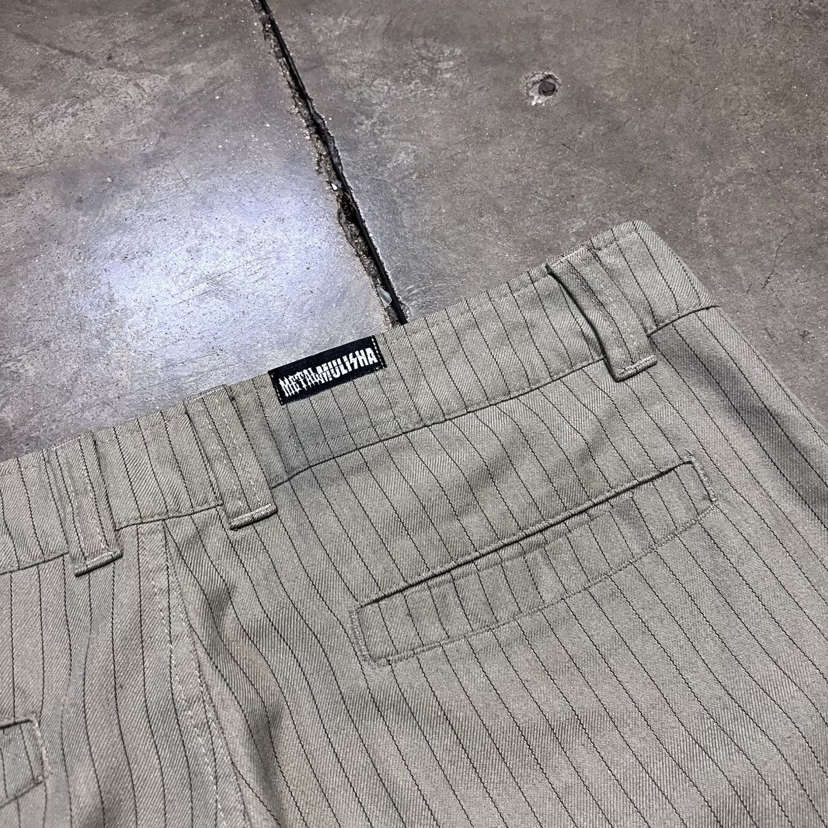 Vintage Vintage Y2K Metal Mulisha Pinstripe Shorts Embroidered Skate Size US 38 / EU 54 - 6 Thumbnail