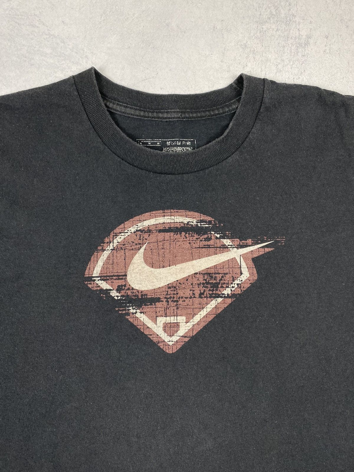 Nike × Vintage Vintage Y2K Nike Baseball Faded Streetwear Center Logo Tee Size US XL / EU 56 / 4 - 5 Thumbnail