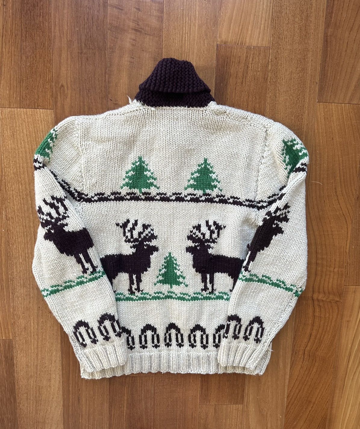 Vintage Vintage 70s Moose Print Cowichan Chunky Knit Sweater RARE Size M / US 6-8 / IT 42-44 - 2 Thumbnail