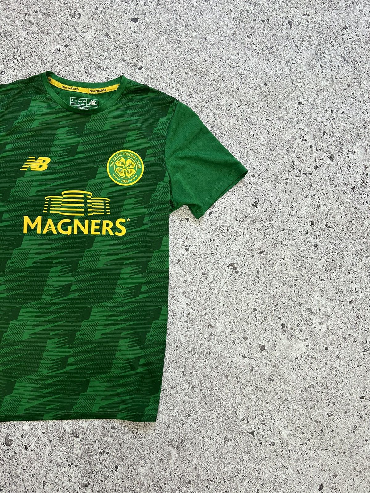 New Balance × Vintage New Balance Celtic 2016 2017 Training Football Soccer Jersey Size US S / EU 44-46 / 1 - 4 Thumbnail