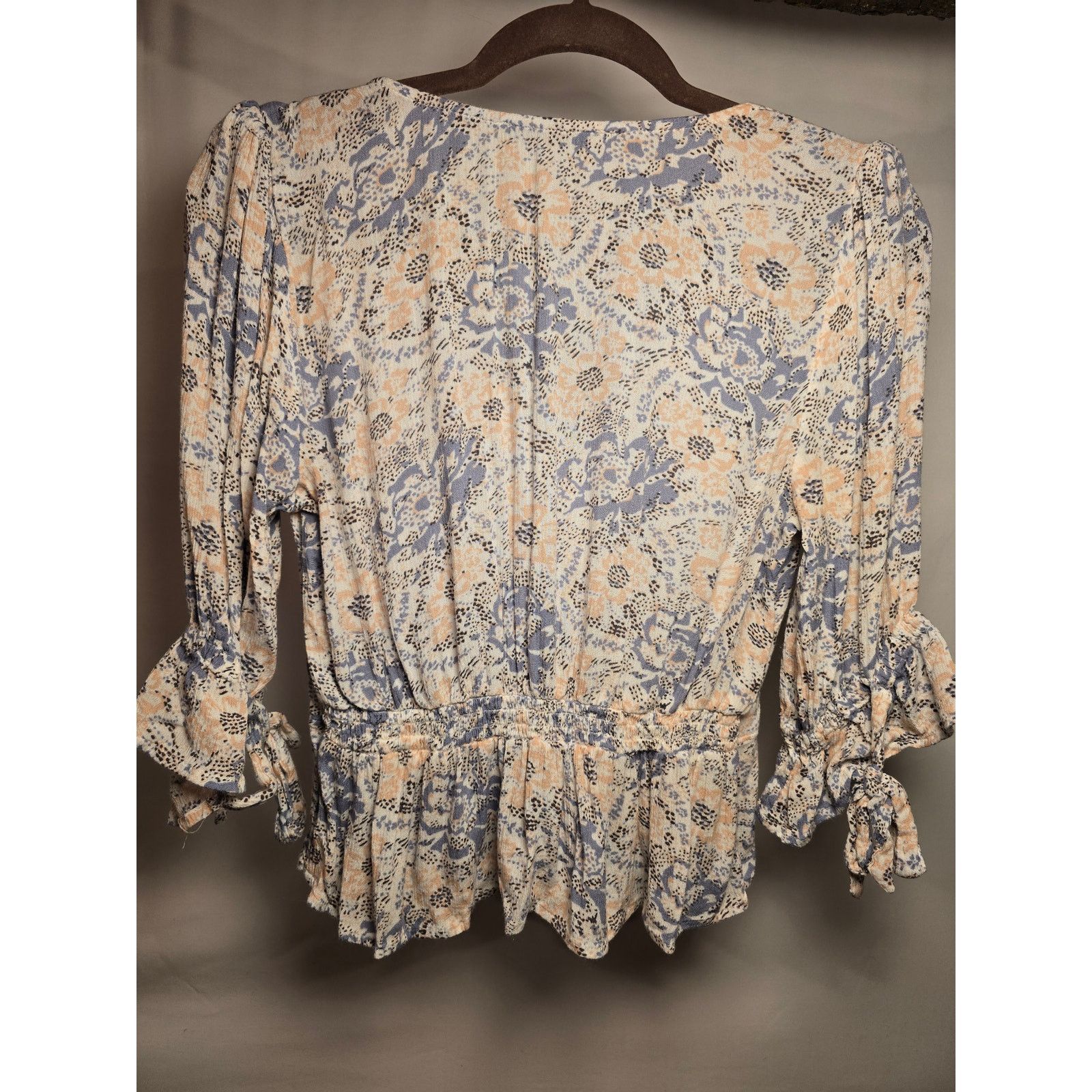 Abercrombie & Fitch Abercrombie & Fitch Floral Top Size M / US 6-8 / IT 42-44 - 2 Thumbnail