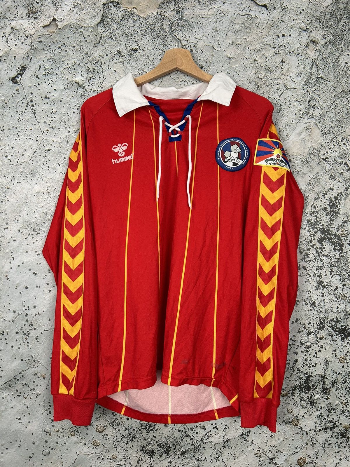 Hummel × Vintage Vintage Tibetan National Football Rare Soccer Jersey Hype Size US L / EU 52-54 / 3 - 1 Thumbnail