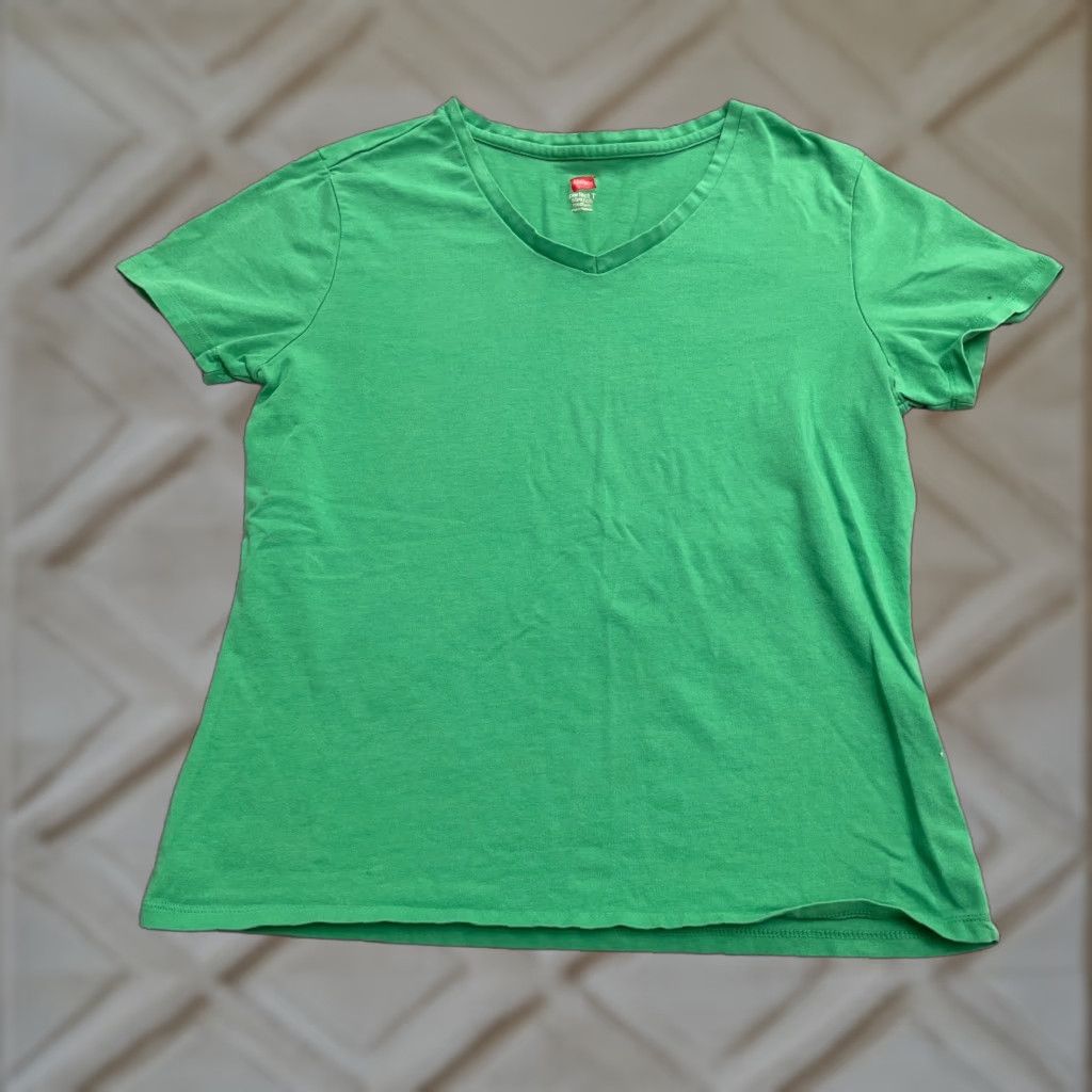 Hanes Hanes T-Shirt Womens Medium Green V-Neck Casual Cotton Tee Top Regular Fit Short Sleeve Size M / US 6-8 / IT 42-44 - 1 Thumbnail