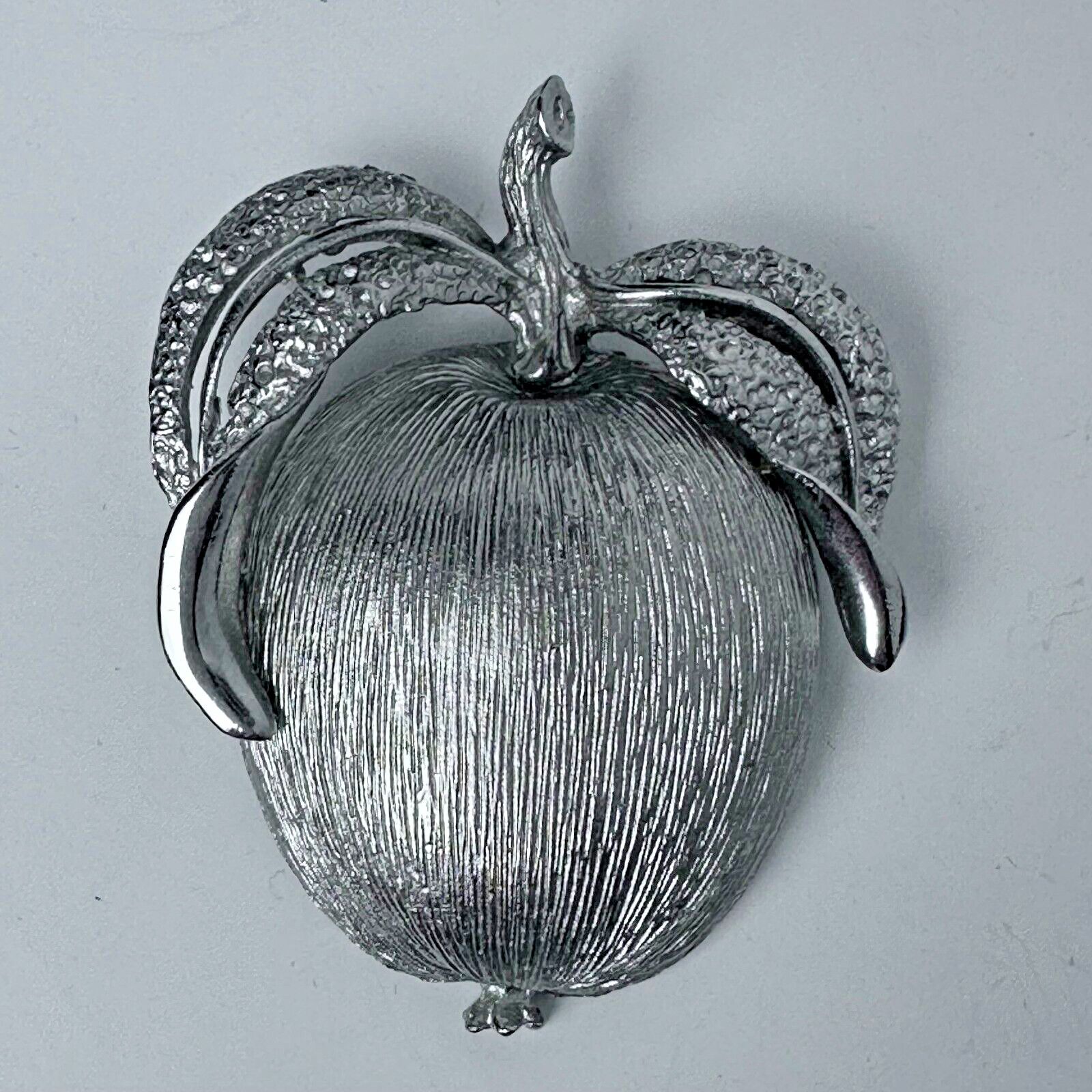 Other Sarah Coventry Vintage Silver Tone Apple Delight Brooch Pin Size ONE SIZE - 1 Thumbnail