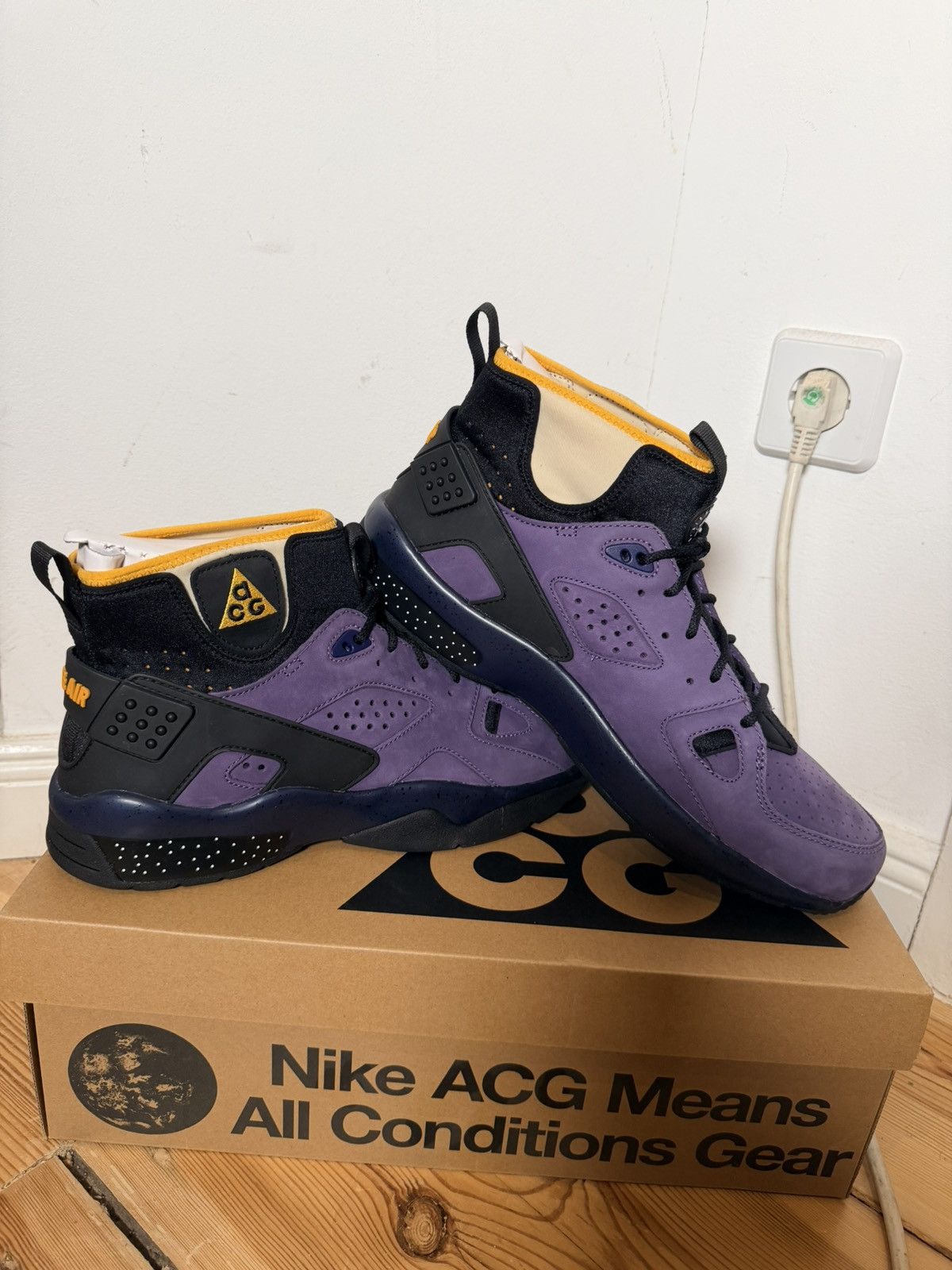 Nike ACG Air Mowabb “GravityPurple / UniversityGold” DS,US13
