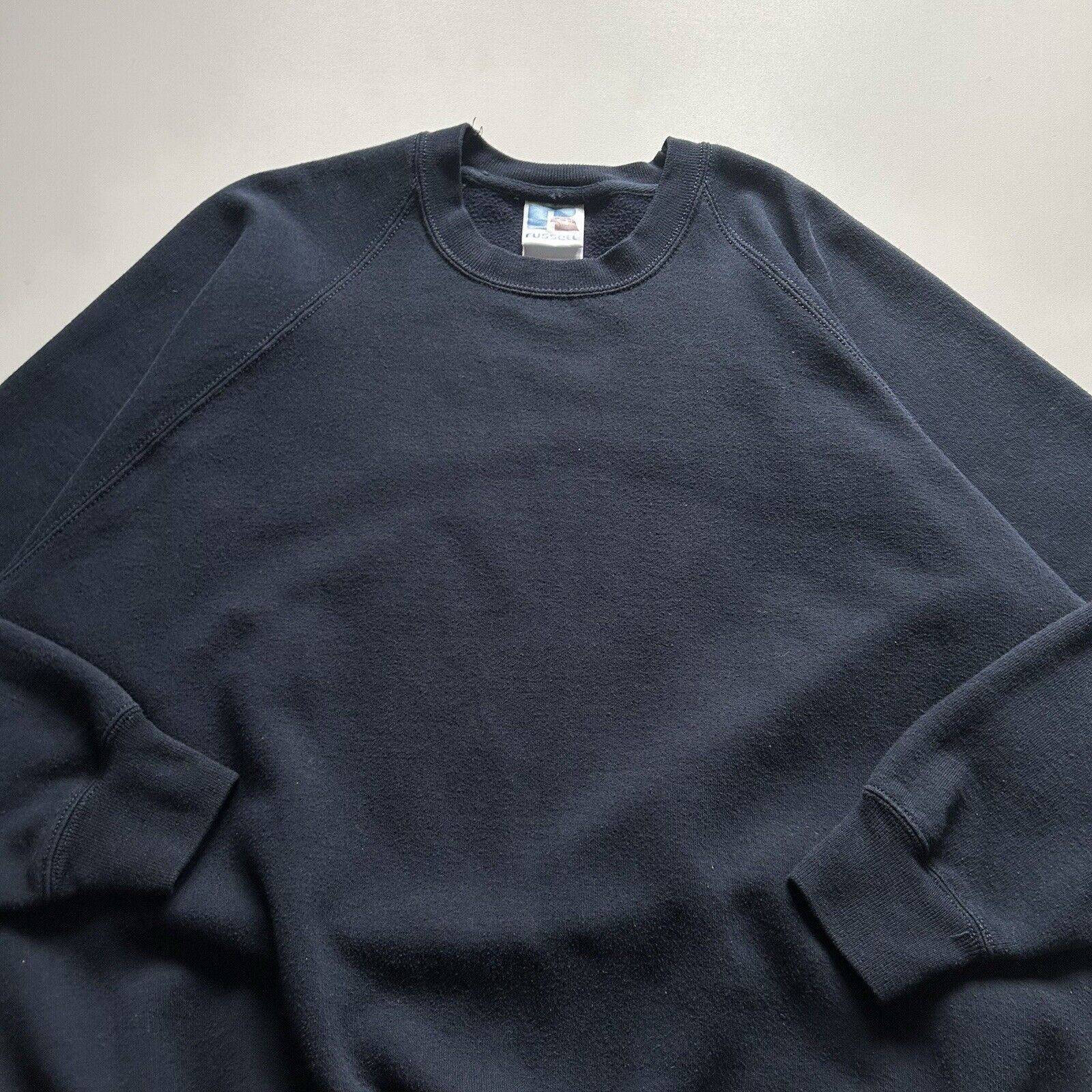 Russell Athletic Vintage 2000s Russell Athletic Blank Crewneck XL Navy Blue Size US XL / EU 56 / 4 - 2 Thumbnail