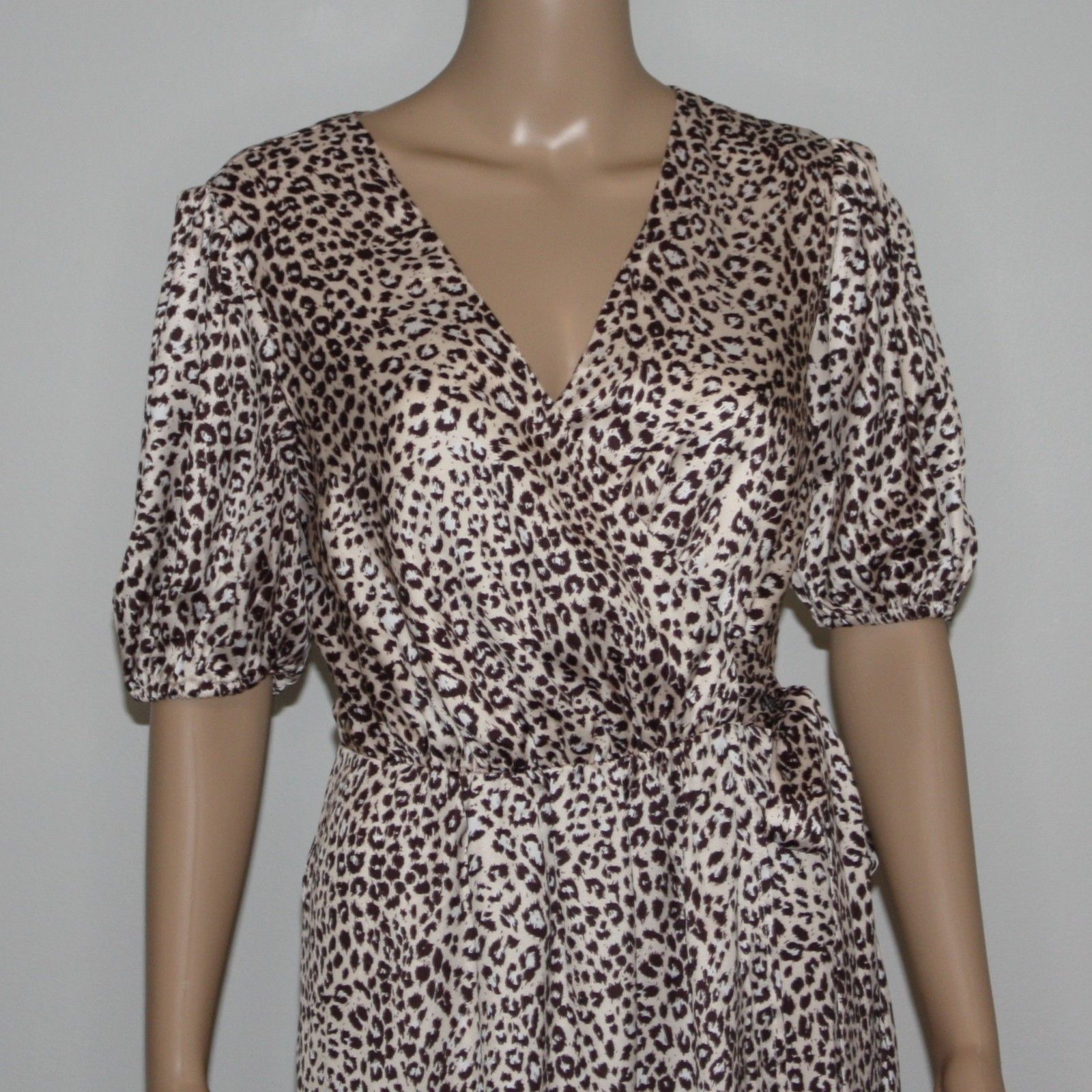 Other Chi Chi London Leopard Animal Print Wrap Maxi Dress Size M / US 6-8 / IT 42-44 - 7 Thumbnail