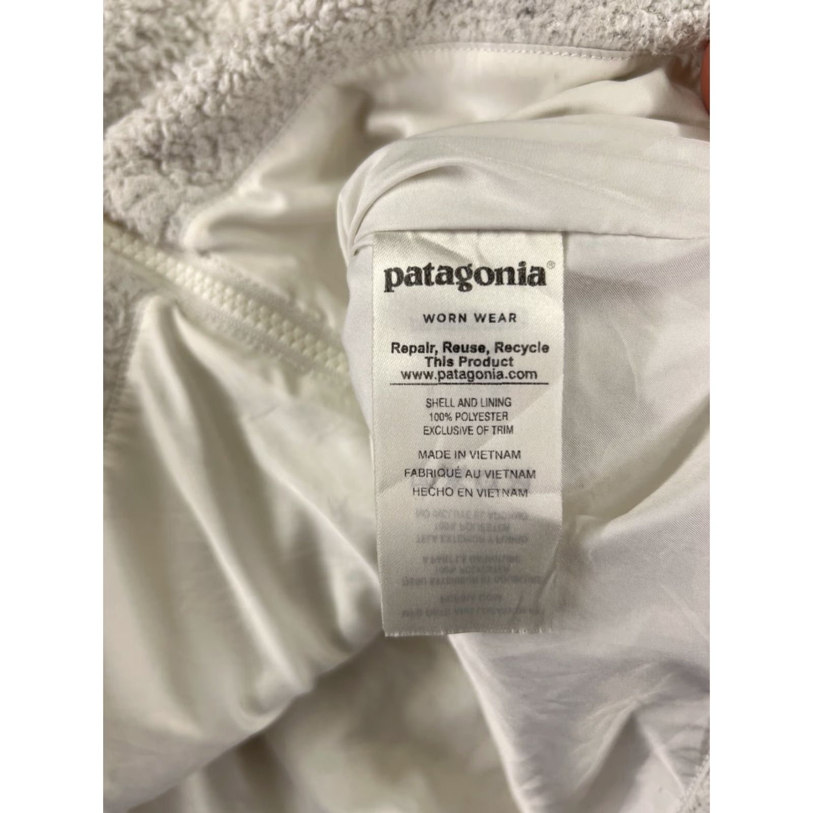 Patagonia Patagonia Vest Womens Small White 100% Polyester Fleece Full Zip Deep Pile Size S / US 4 / IT 40 - 4 Thumbnail