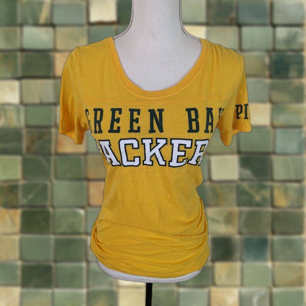 Victoria's Secret Victoria's Secret Pink Shirt Womens S Yellow Green Bay Packers T-shirt S1S Size S / US 4 / IT 40 - 1 Thumbnail