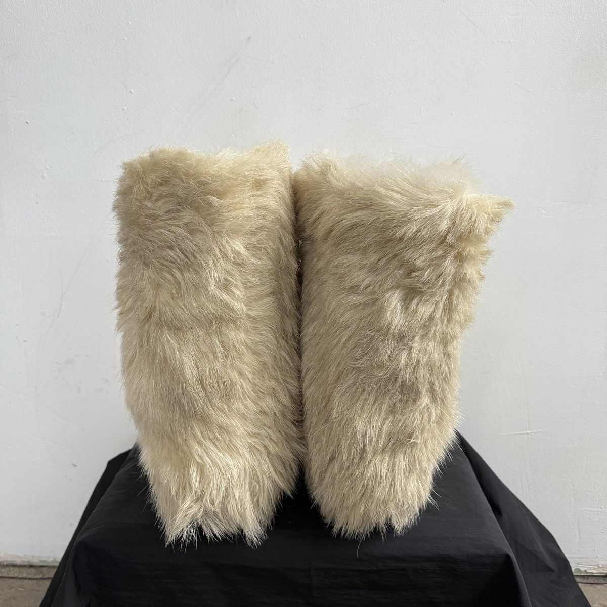 Le Grande Bleu (L.G.B.) Fur boots moon boot roxy oscar sport Size US 9 / IT 39 - 3 Thumbnail