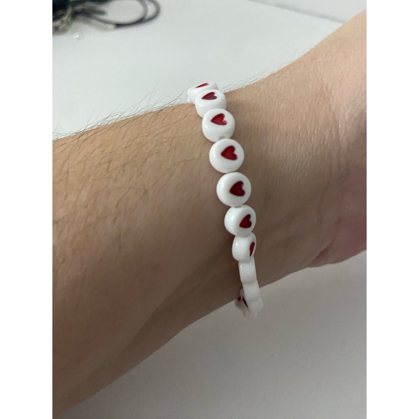 Handmade white bead heart bracelet Size ONE SIZE - 2 Thumbnail