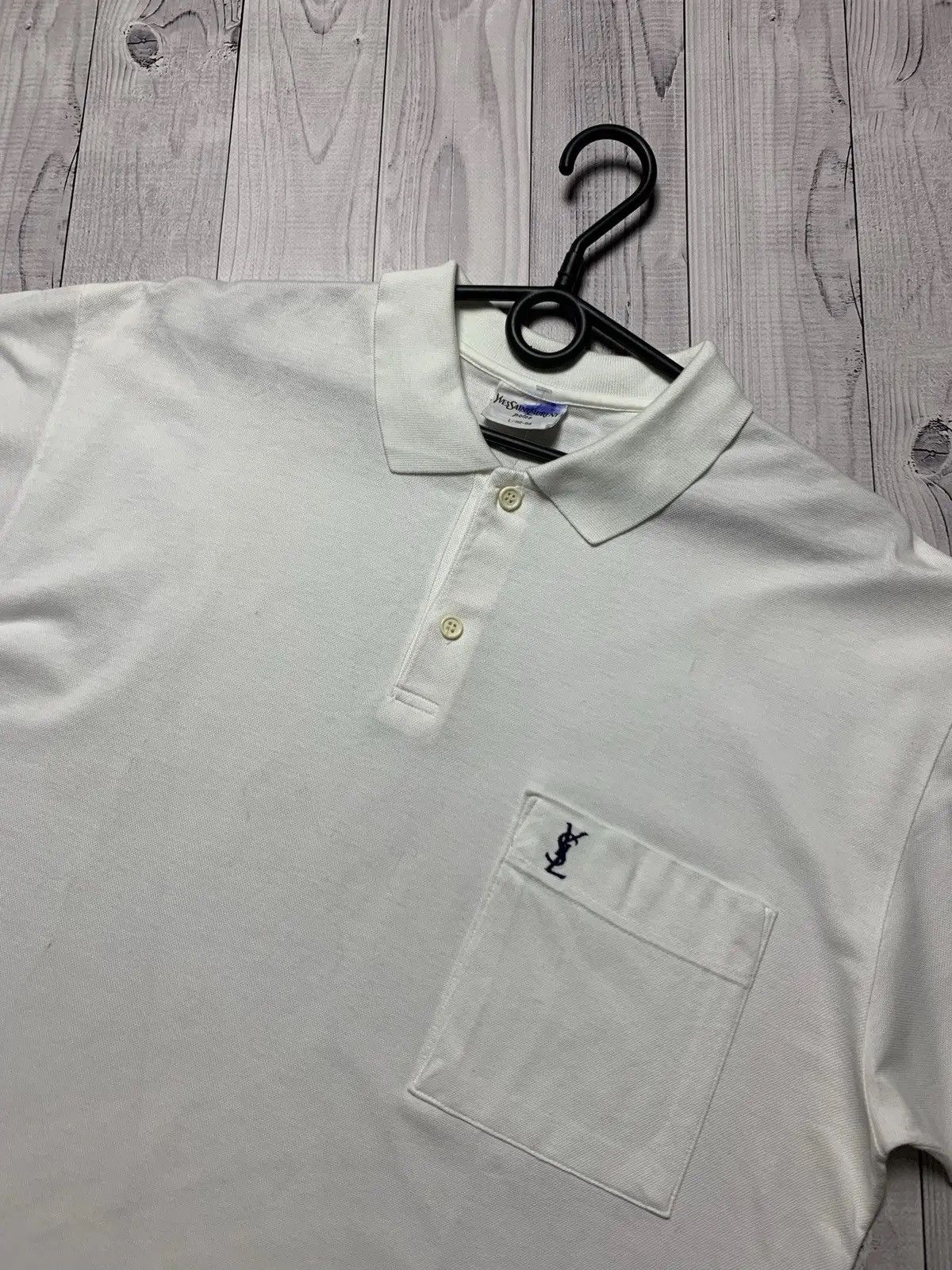 Yves Saint Laurent Polo Yves Saint Laurent white shirt logo size L Size US L / EU 52-54 / 3 - 2 Thumbnail