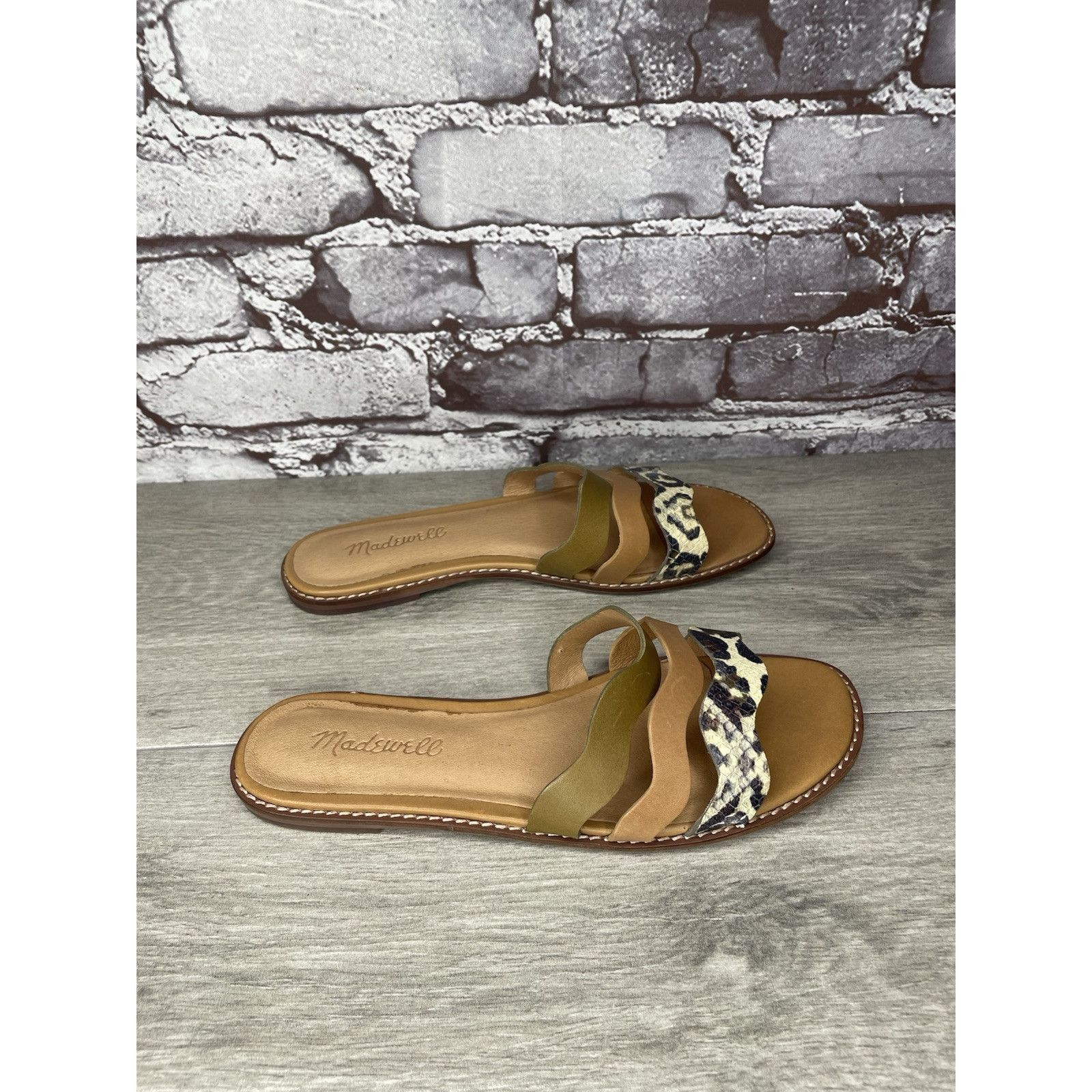 Madewell Madewell Brown Green Wavy Snake Embossed Leather Slides Flat Size US 6.5 / IT 36.5 - 18 Thumbnail