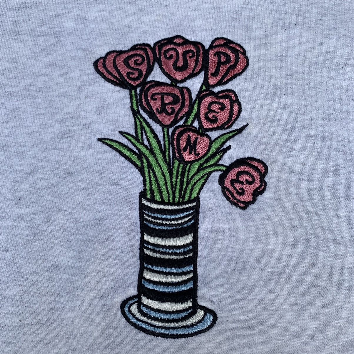 Supreme FW18 Supreme Flowers Hoodie Embroidered Logo Size US XL / EU 56 / 4 - 8 Thumbnail