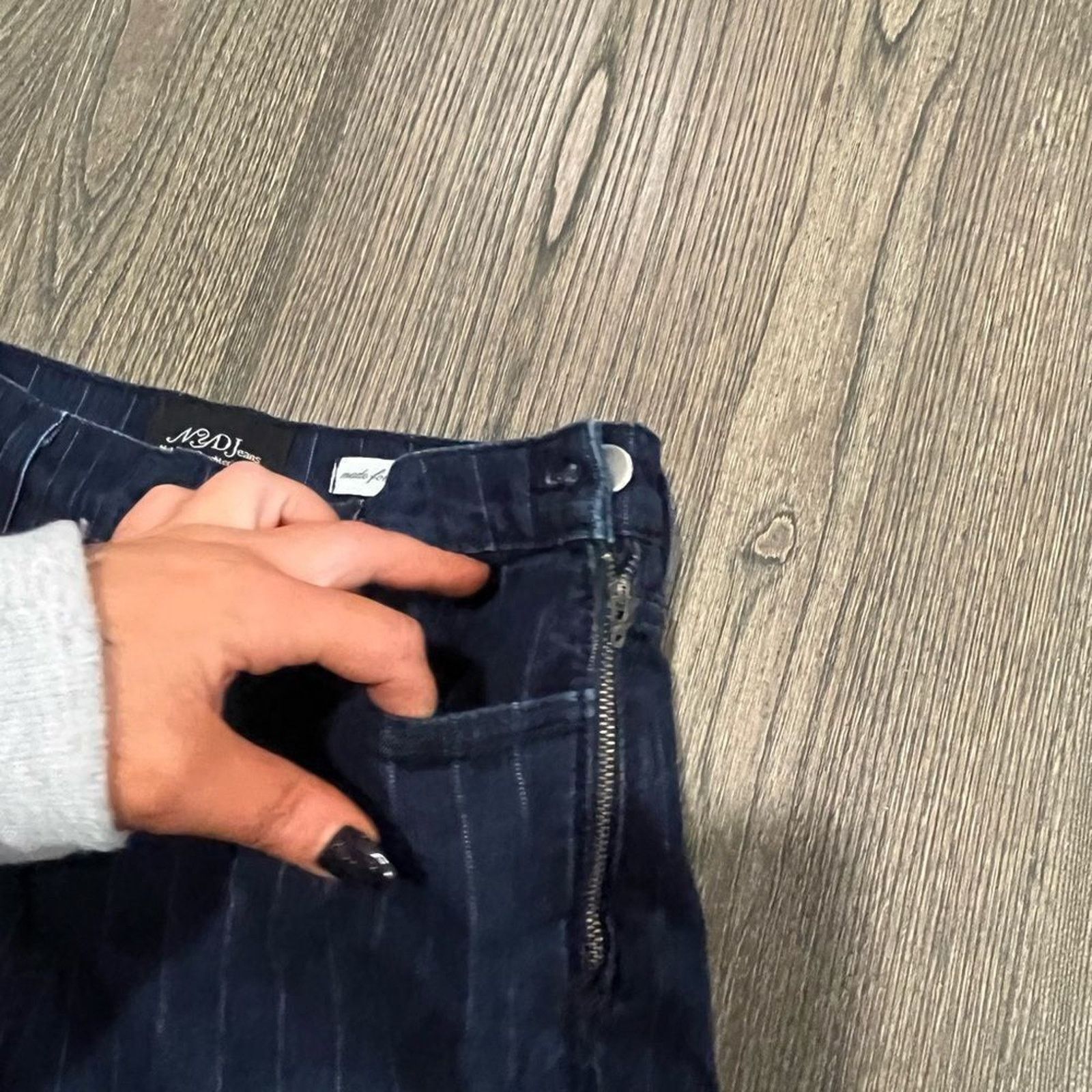 NYDJ Not your daughters jeans Straight Leg Pants Pin Stripe Siz 4 Size 27" / US 4 / IT 40 - 4 Thumbnail