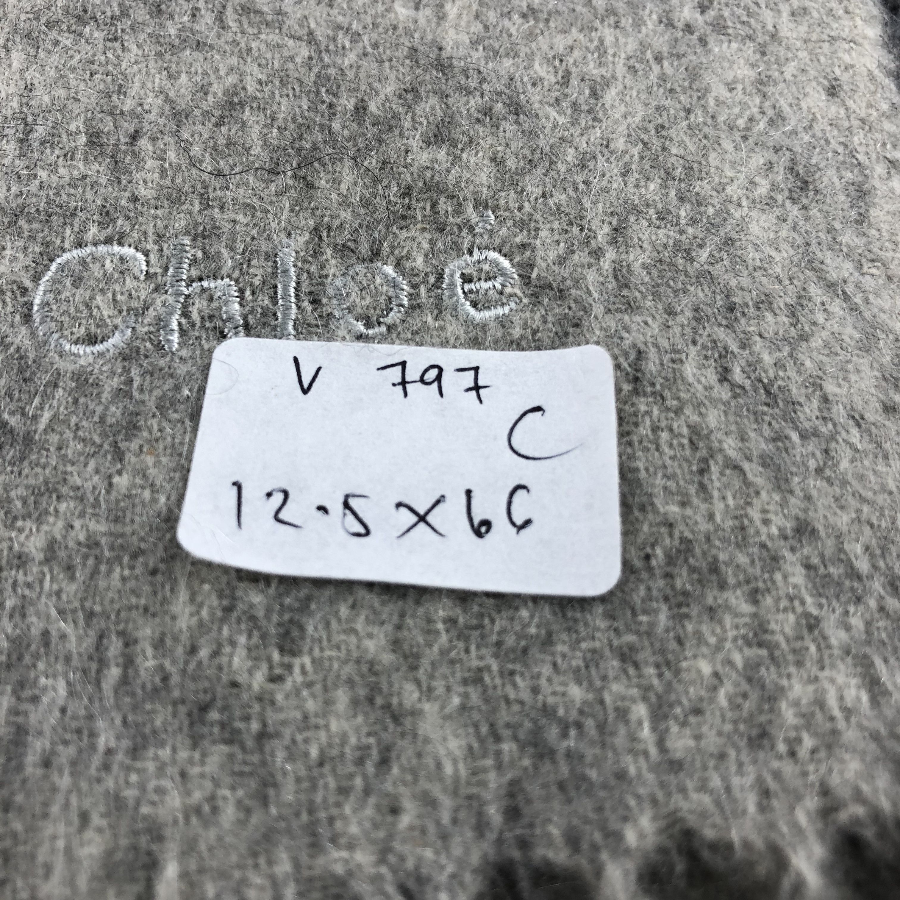 Japanese Brand Chloe Grey Cashmere Scarf Muffler V797 Size ONE SIZE - 6 Thumbnail