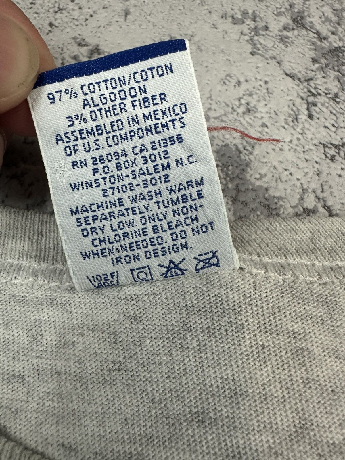 Champion Champion Minimal Logo Tee Vintage USA Tag Size US M / EU 48-50 / 2 - 6 Thumbnail