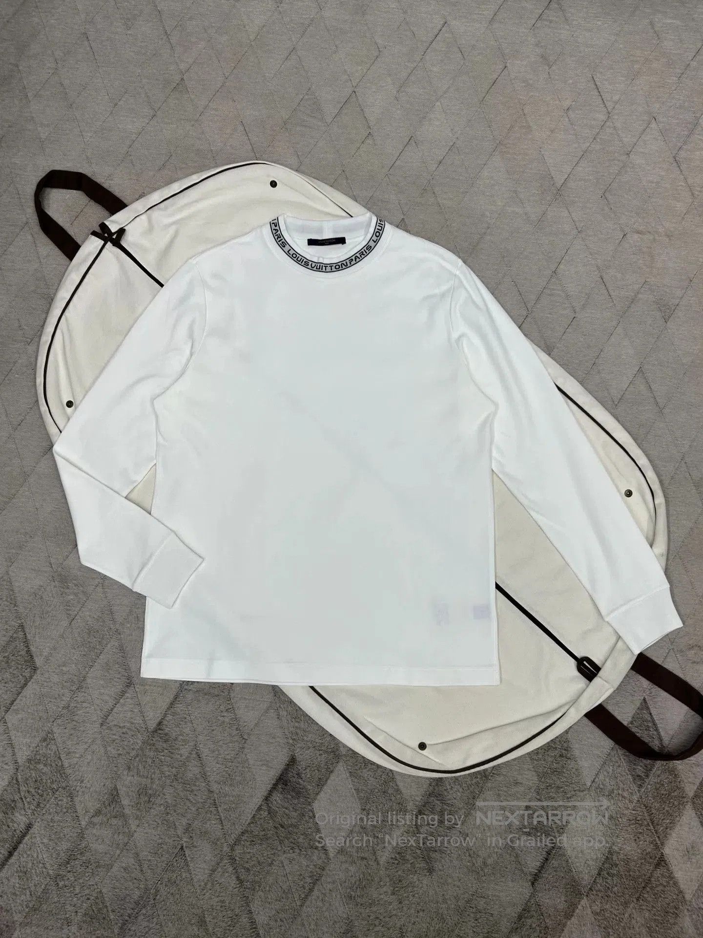 Louis Vuitton Louis Vuitton Classic Logo Collar Hoodie. Size US L / EU 52-54 / 3 - 1 Thumbnail