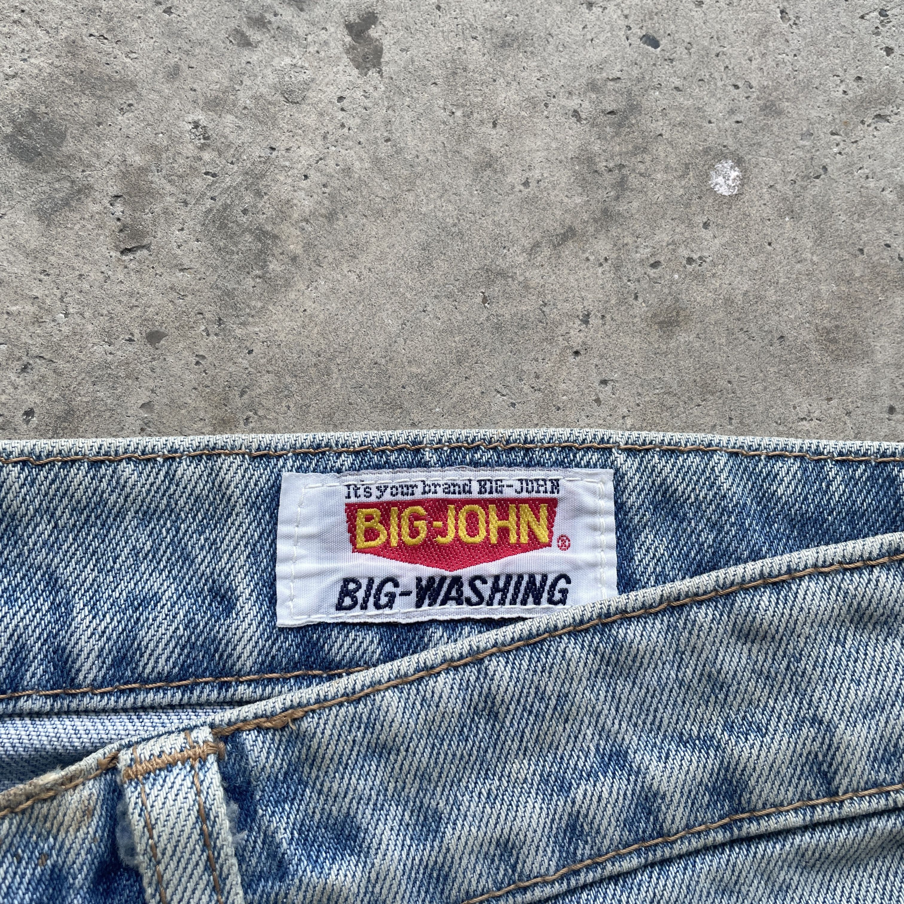 Japanese Brand VINTAGE JAPAN BRAND DISTRESSED JEANS FADED PANTS DENIM W33 Size US 33 - 6 Thumbnail